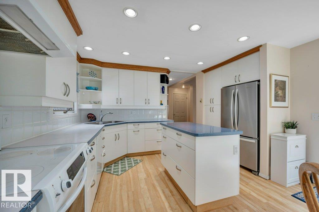 https://zimg.paragon.ice.com/ParagonImages/Property/PM/RAE/225402560/21/0/0/edb4933398df78c3e2a361659da850dc/1/c9000836c3b100a8b40e5349037b1733/225402560-ad71897d-fa4a-4896-89ba-50770ea48e84.JPG