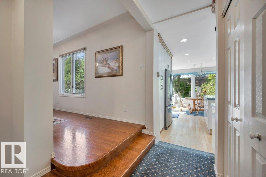 https://zimg.paragon.ice.com/ParagonImages/Property/PM/RAE/225402560/27/0/0/fddb92a7aad289fe2a676f7bceab25e7/1/c9000836c3b100a8b40e5349037b1733/225402560-8581cd05-881f-4c10-a556-c946970500dd.JPG