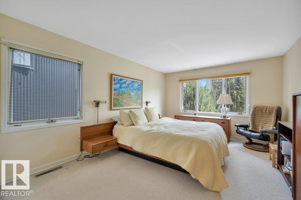 https://zimg.paragon.ice.com/ParagonImages/Property/PM/RAE/225402560/31/0/0/804cae6ef39a23f49f2dabbc055effa8/1/c9000836c3b100a8b40e5349037b1733/225402560-97f5a6b6-afe2-4ef0-8e2b-316451659a0b.JPG