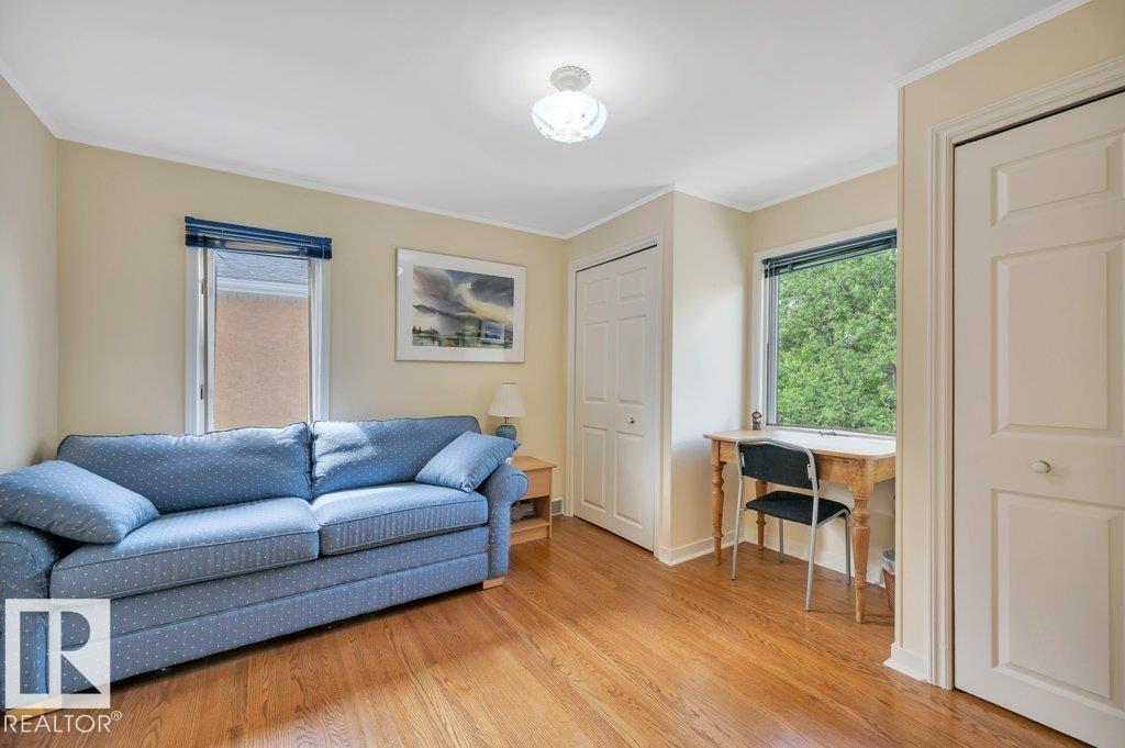 https://zimg.paragon.ice.com/ParagonImages/Property/PM/RAE/225402560/37/0/0/98c00e2484989d58bfbf16cd2bb4f690/1/c9000836c3b100a8b40e5349037b1733/225402560-951d83d8-e523-4a4b-8726-d301b15ec52a.JPG