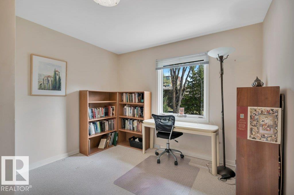 https://zimg.paragon.ice.com/ParagonImages/Property/PM/RAE/225402560/39/0/0/38006572669d524f83279340edebbb3e/1/c9000836c3b100a8b40e5349037b1733/225402560-d5f7aef5-58a8-4a11-9f0e-b502df4ccd95.JPG