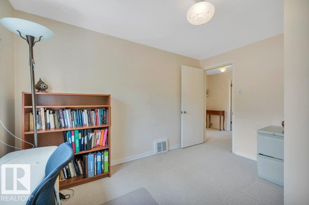 https://zimg.paragon.ice.com/ParagonImages/Property/PM/RAE/225402560/40/0/0/12aa9ed068f0c8dbdd49ed7fdd76c225/1/c9000836c3b100a8b40e5349037b1733/225402560-830f8a52-b376-42c5-9df9-43bdfdea5402.JPG