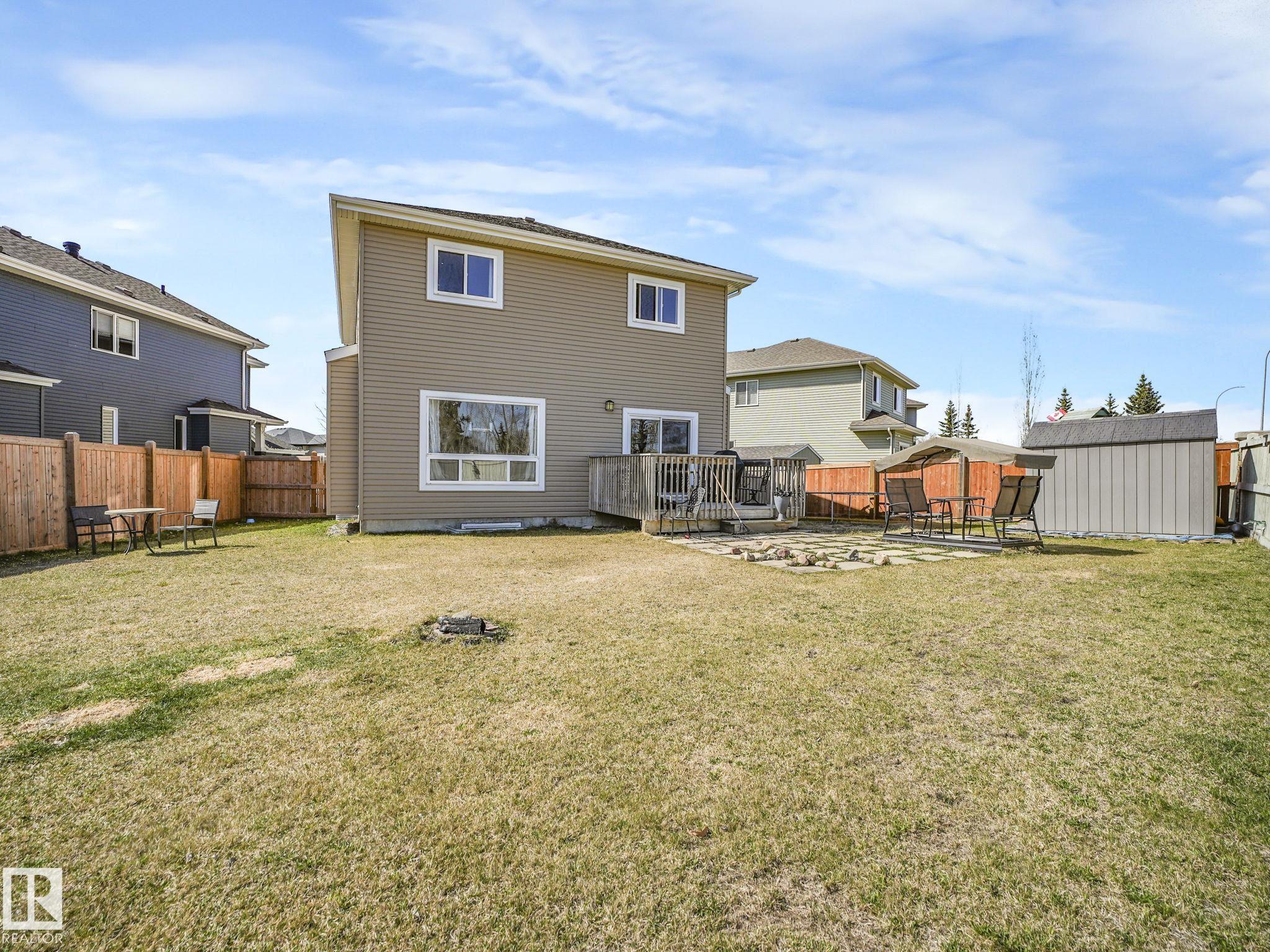 Photo 12 at 3910 49 Avenue, Forest Heights, Beaumont