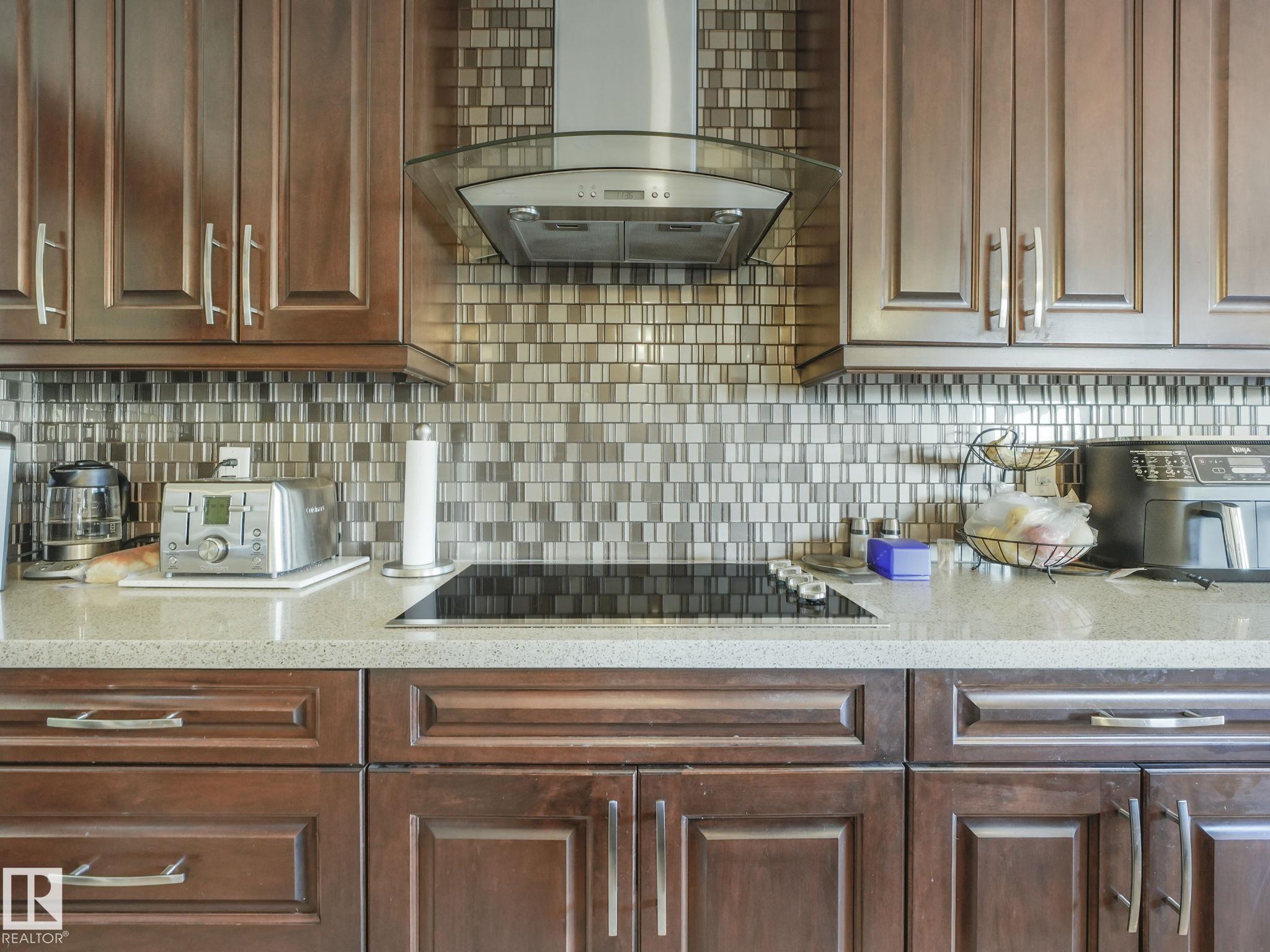Photo 31 at 3910 49 Avenue, Forest Heights, Beaumont