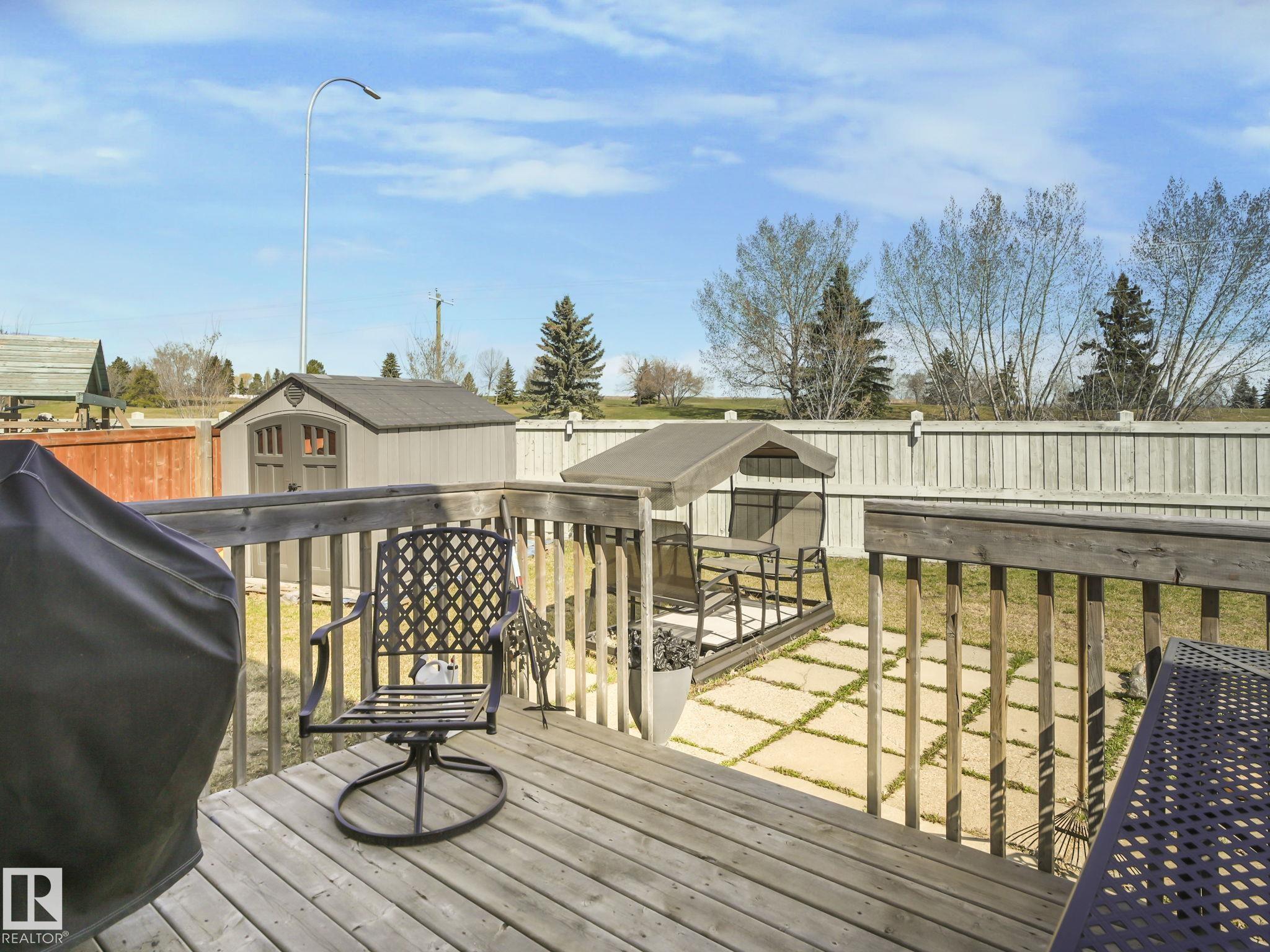 Photo 8 at 3910 49 Avenue, Forest Heights, Beaumont