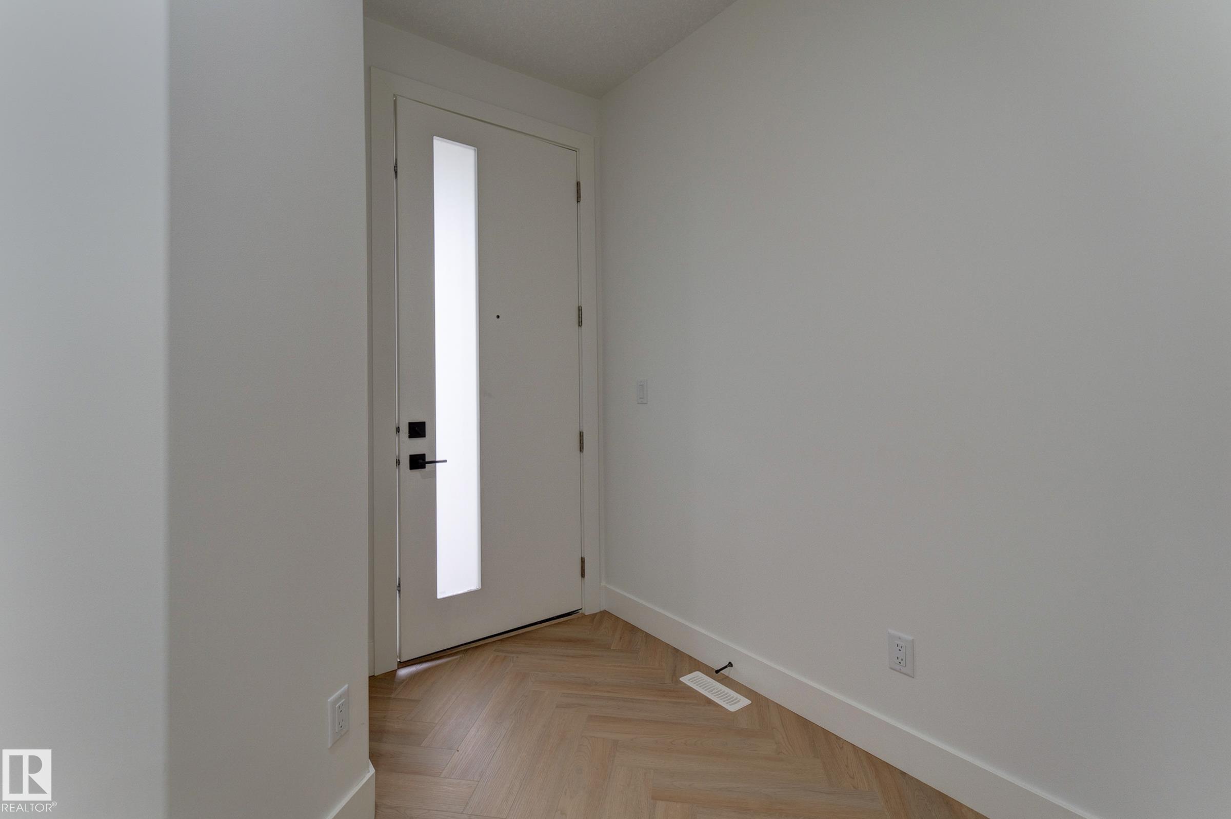 Picture for 4727 17 AV SW