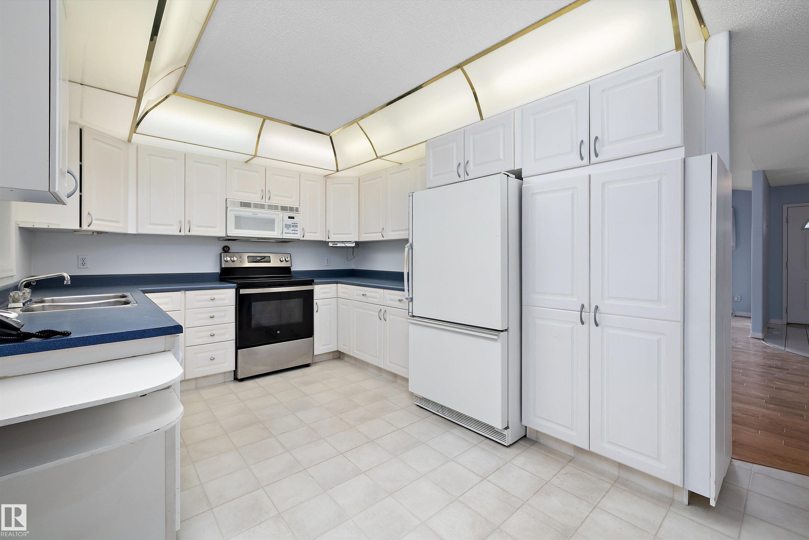 https://zimg.paragon.ice.com/ParagonImages/Property/PM/RAE/225402567/12/0/0/a4669c88beab14610f640387504641f8/1/a073db2081ede631f6a98a0c91c28573/225402567-288ed35b-5b6b-4584-a4ed-d7507f321bab.JPG