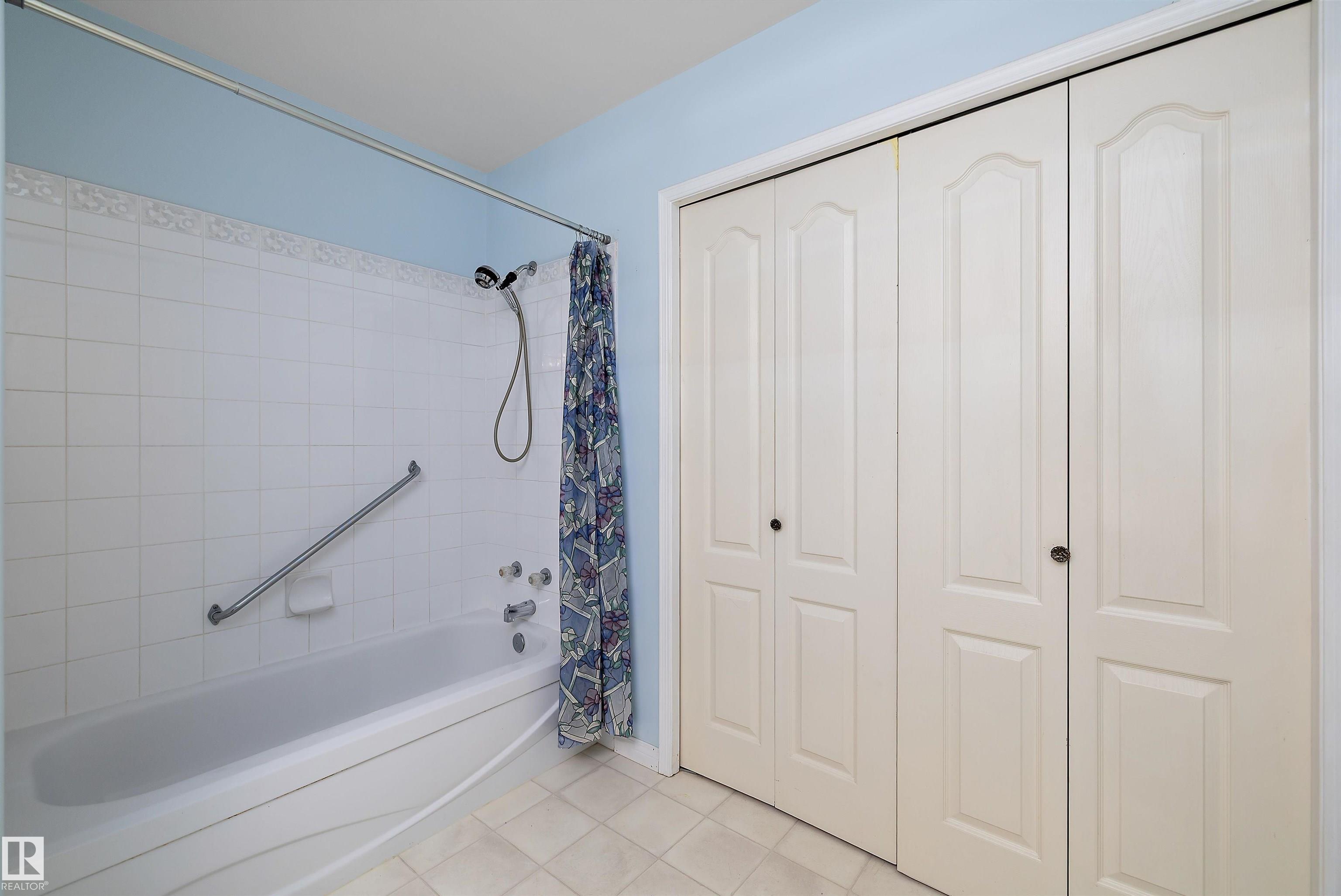 https://zimg.paragon.ice.com/ParagonImages/Property/PM/RAE/225402567/18/0/0/c127700861939ab7319e716df69a24c7/1/a073db2081ede631f6a98a0c91c28573/225402567-ee55601e-a2e0-4003-8de5-a3f21e79898a.JPG