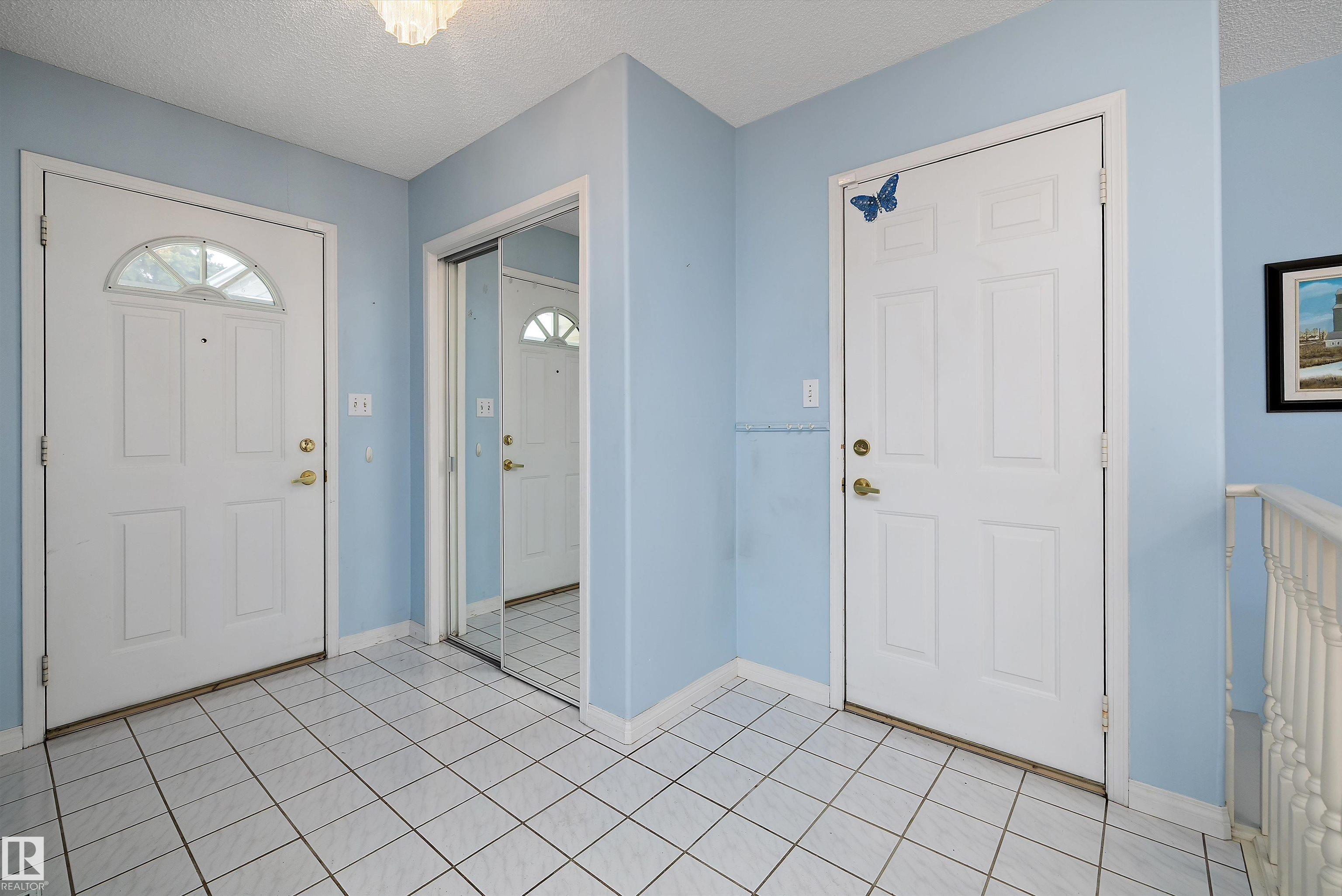 Picture for 933 YOUVILLE DR W NW