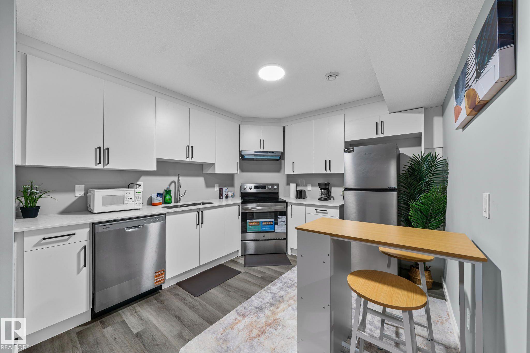 Photo 42 at 243 39 Avenue NW, Maple Crest, Edmonton