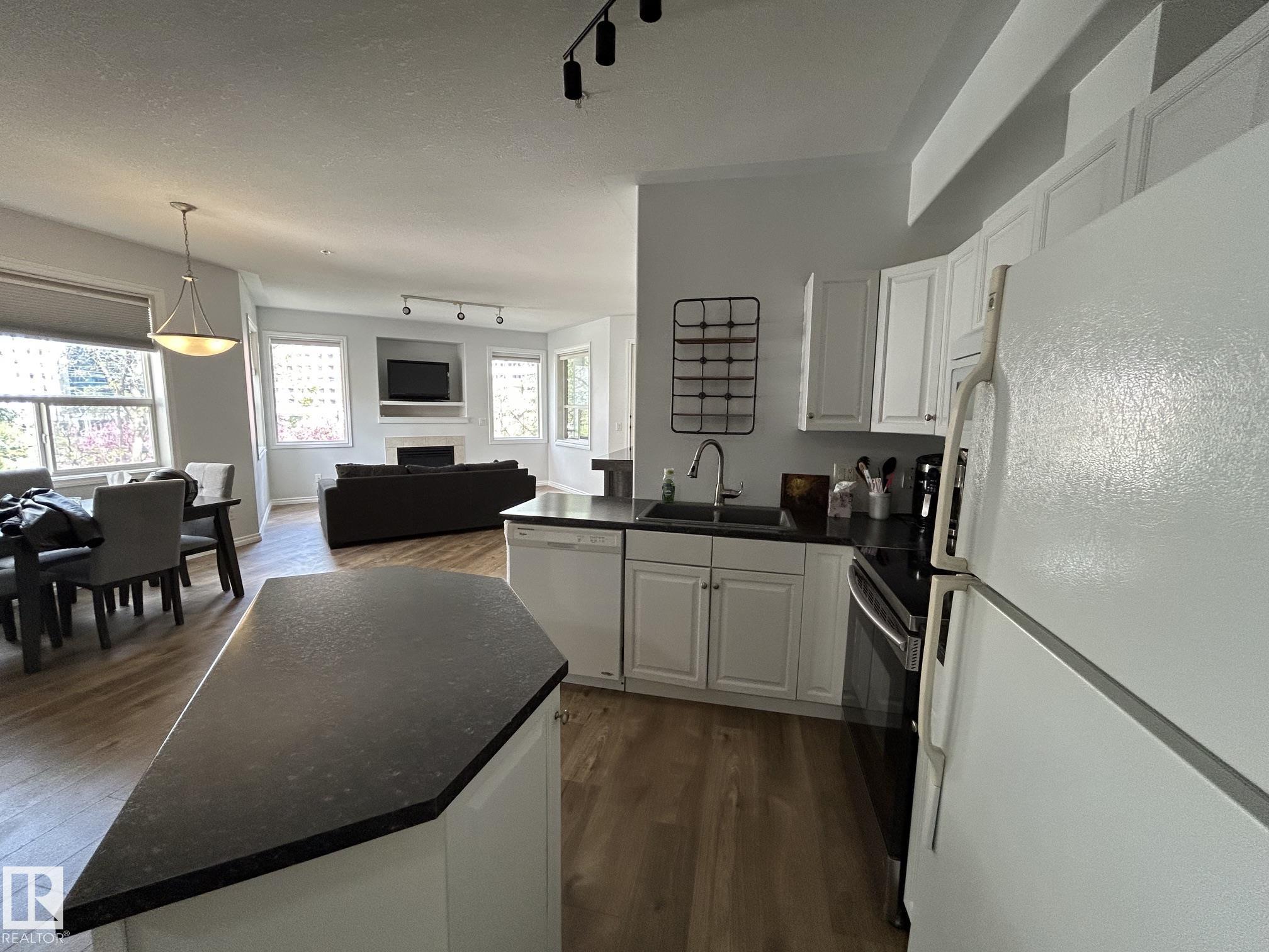 Photo 34 at 304 - 10011 110 Street NW, Wîhkwêntôwin, Edmonton