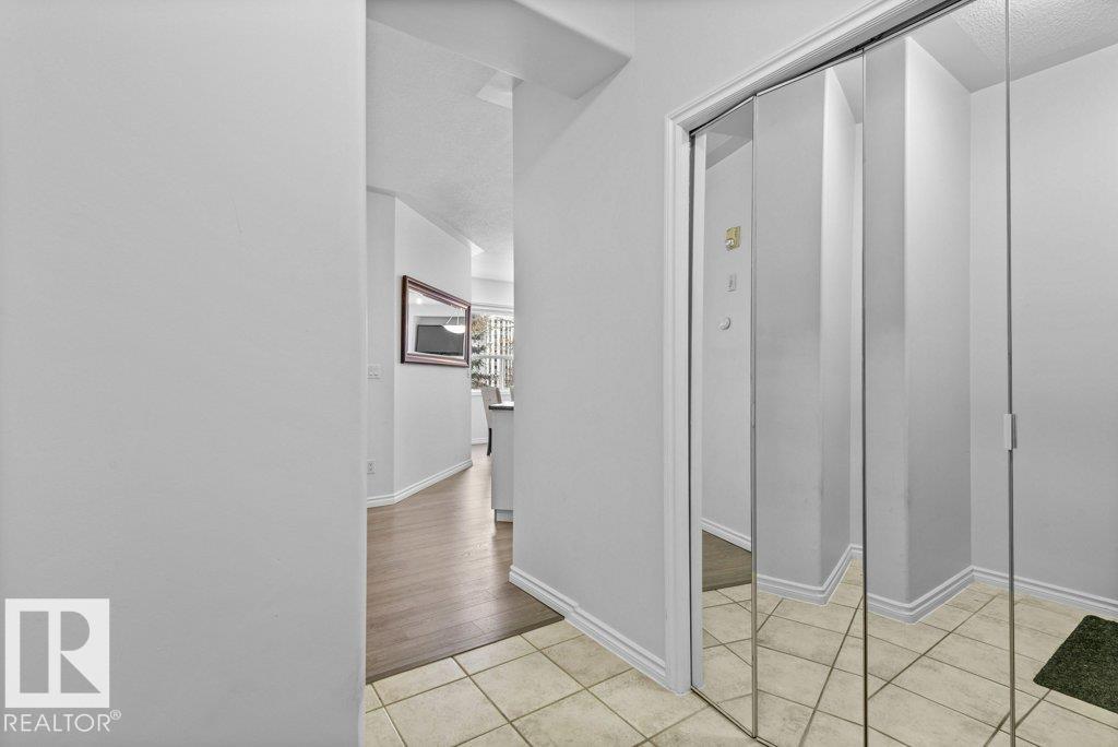 Photo 6 at 304 - 10011 110 Street NW, Wîhkwêntôwin, Edmonton