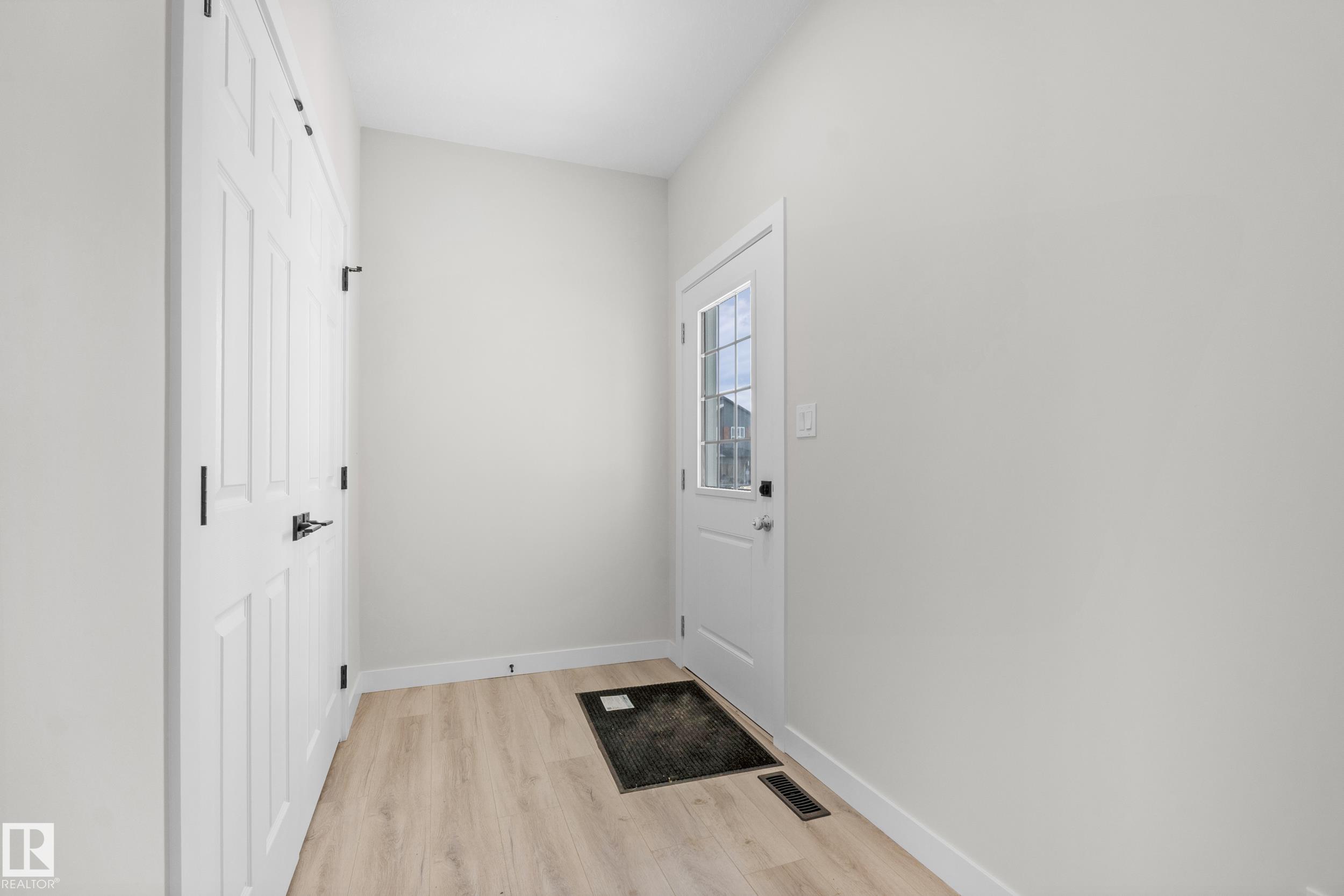 4915 17 Avenue SW, Meltwater, Edmonton