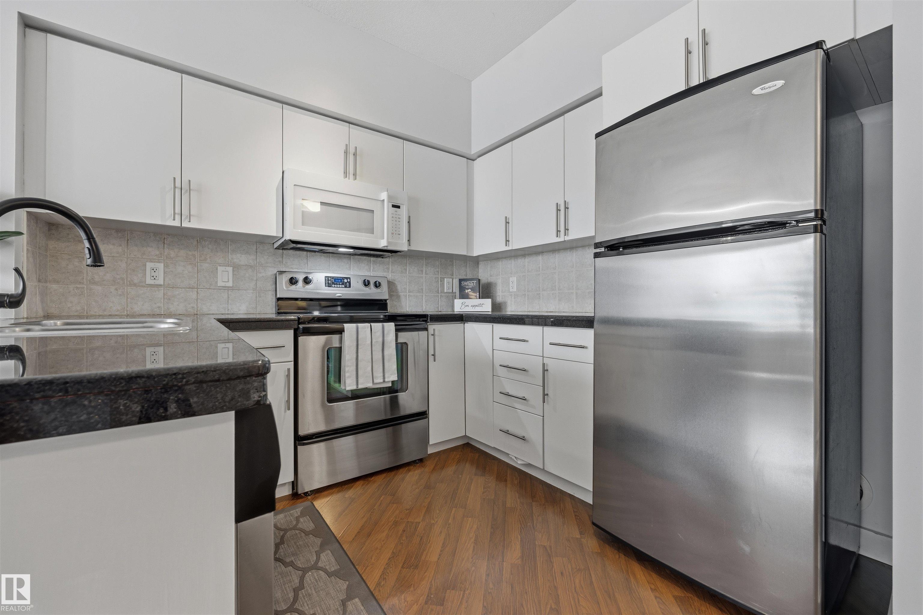 1403 - 10136 104 Street NW, Downtown, Edmonton