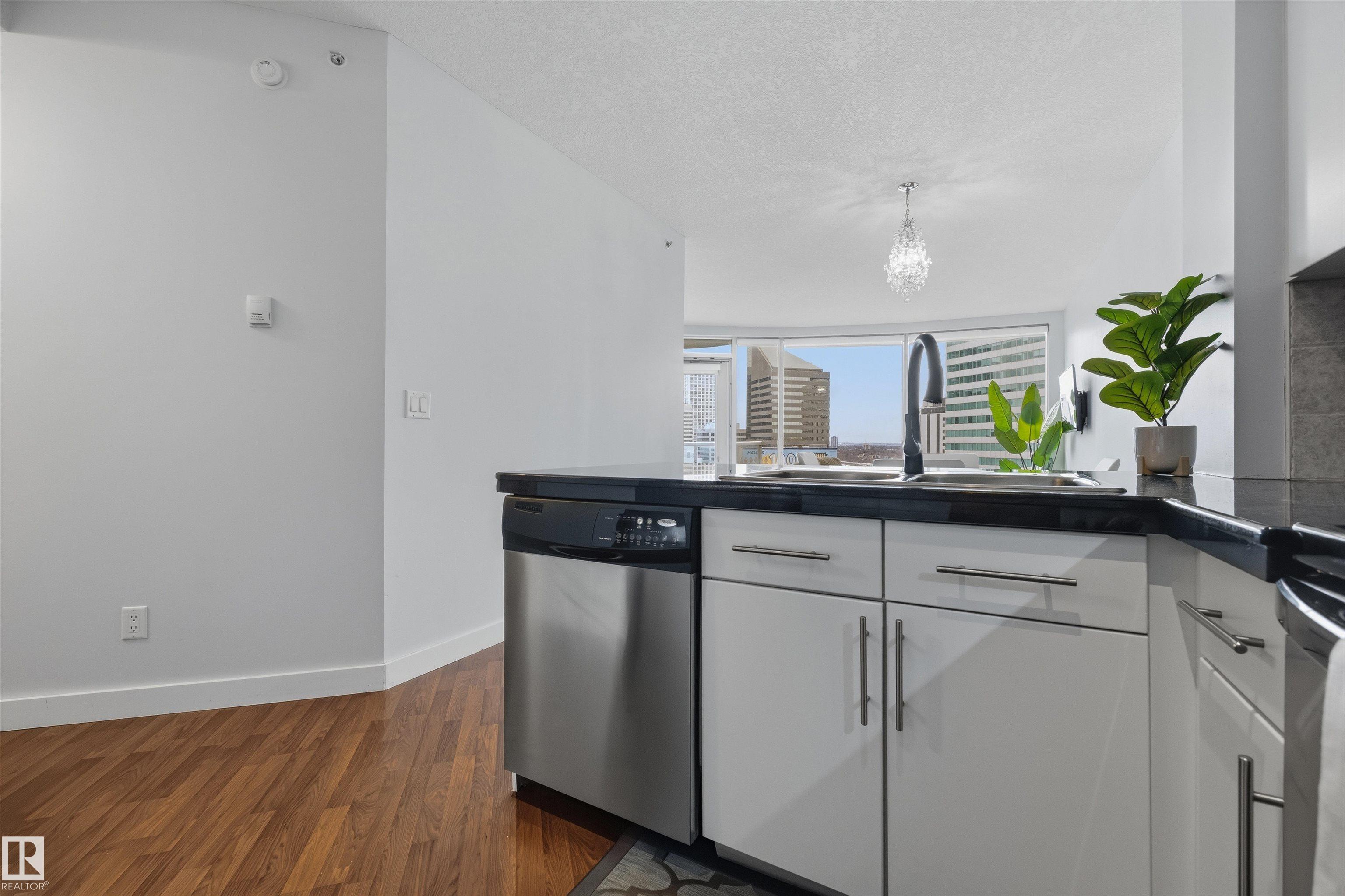 1403 - 10136 104 Street NW, Downtown, Edmonton