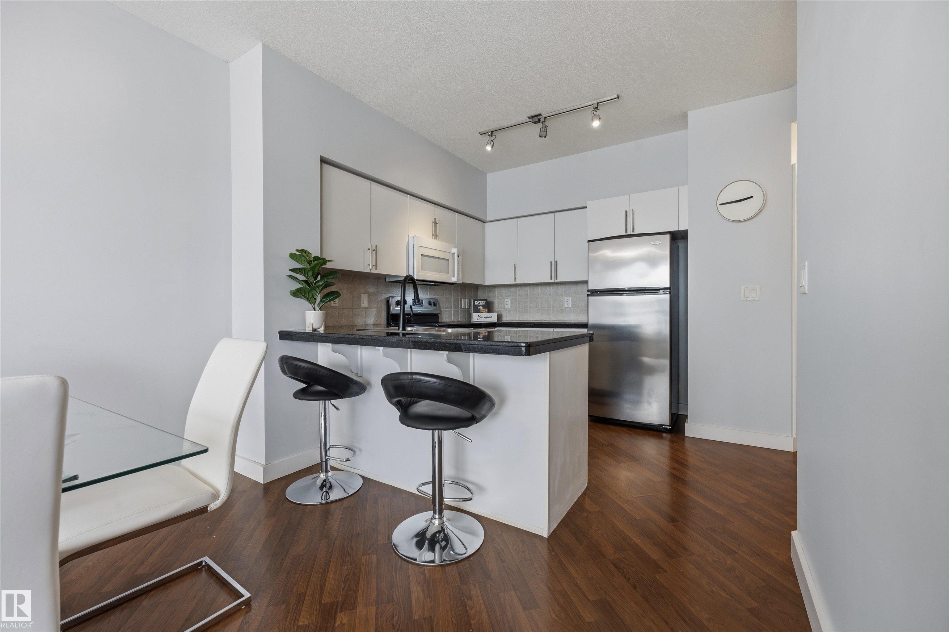 Photo 6 at 1403 - 10136 104 Street NW, Downtown, Edmonton