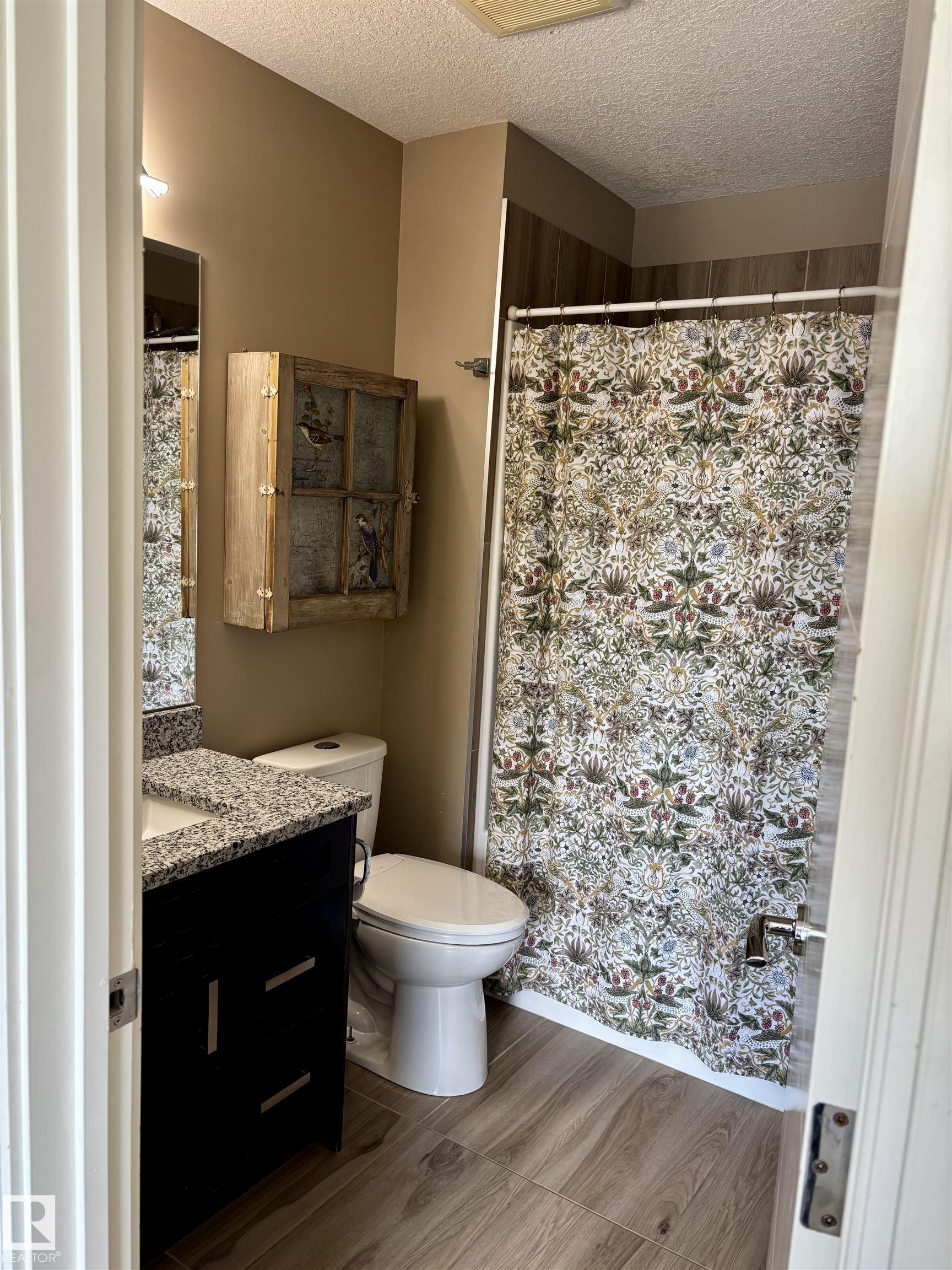 Photo 17 at 89 Sandalwood Place, Suntree, Leduc