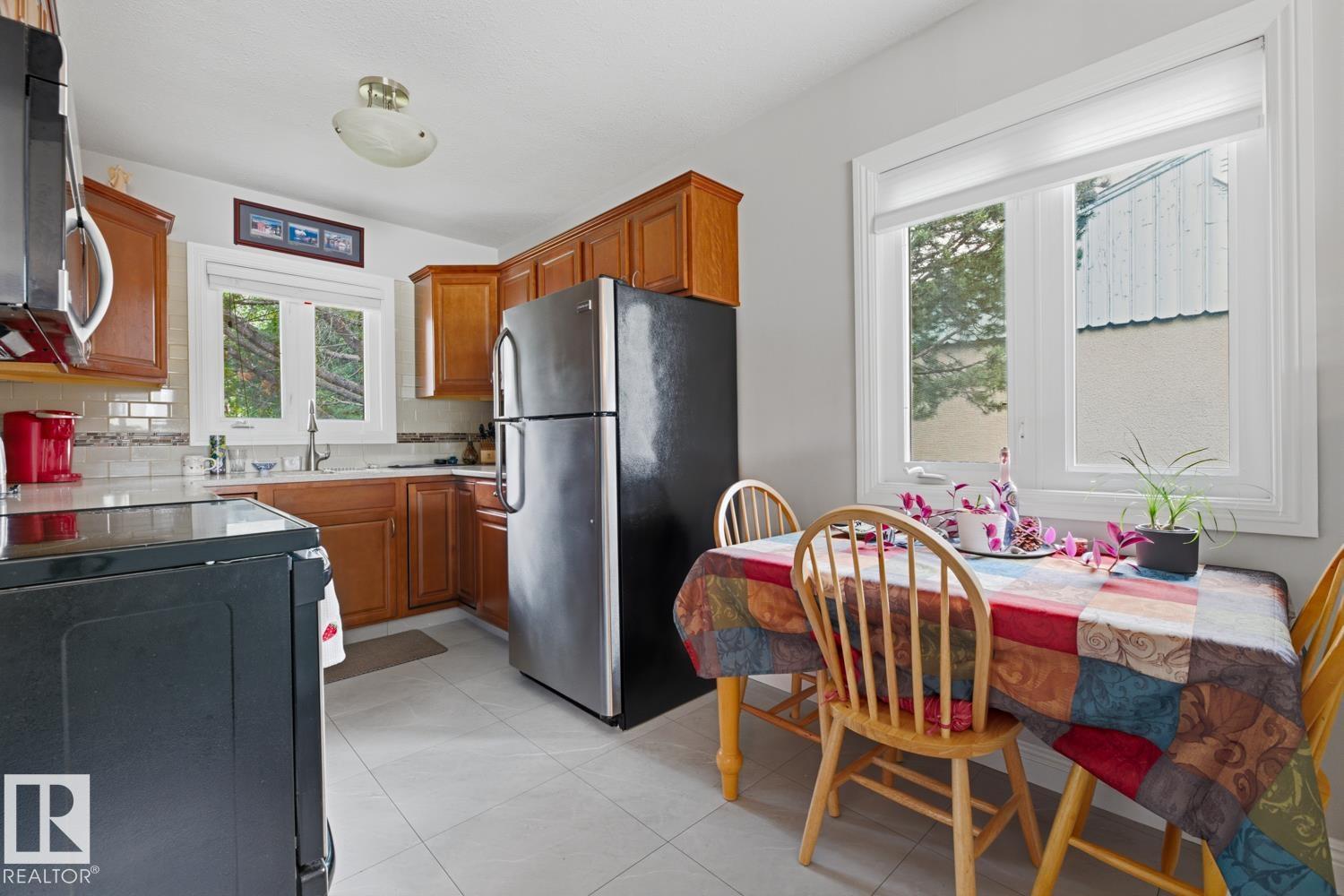 Photo 29 at 8754 Strathearn Drive NW, Strathearn, Edmonton
