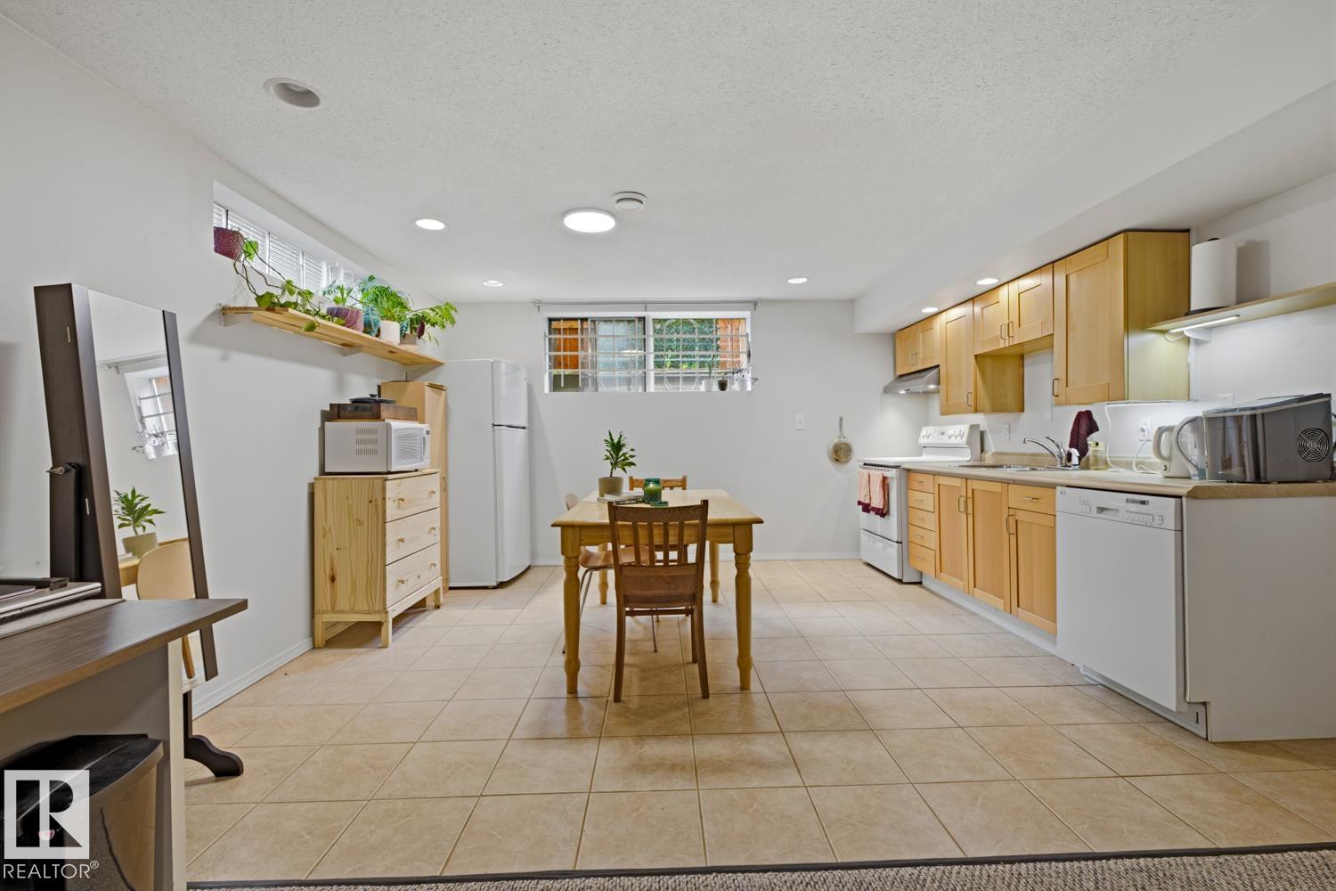 Photo 35 at 8754 Strathearn Drive NW, Strathearn, Edmonton