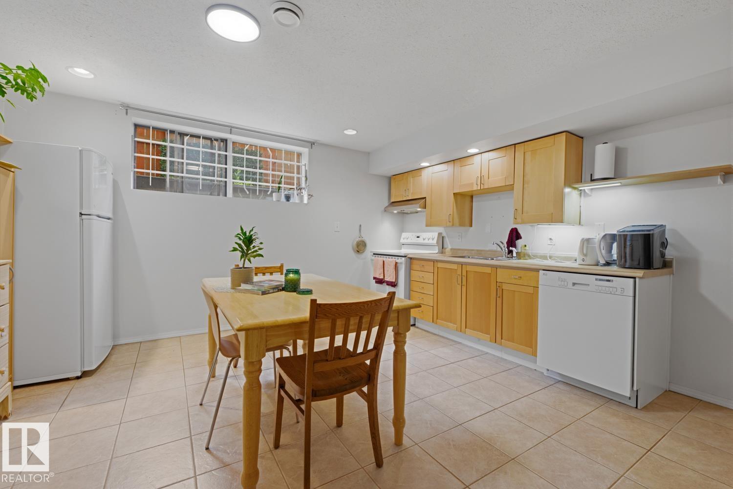 Photo 36 at 8754 Strathearn Drive NW, Strathearn, Edmonton