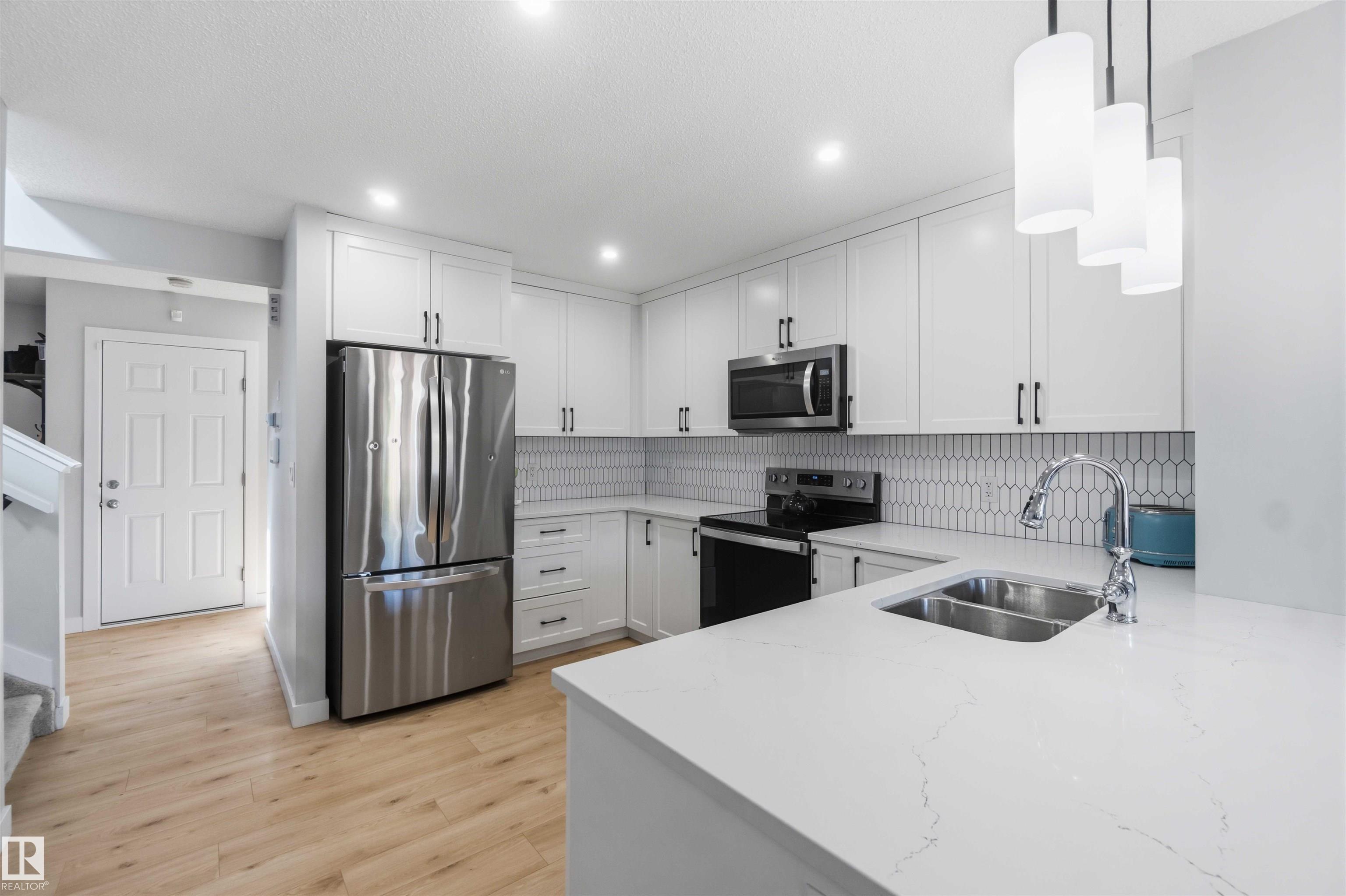 Photo 11 at 5129 Lark Crescent NW, Kinglet Gardens, Edmonton