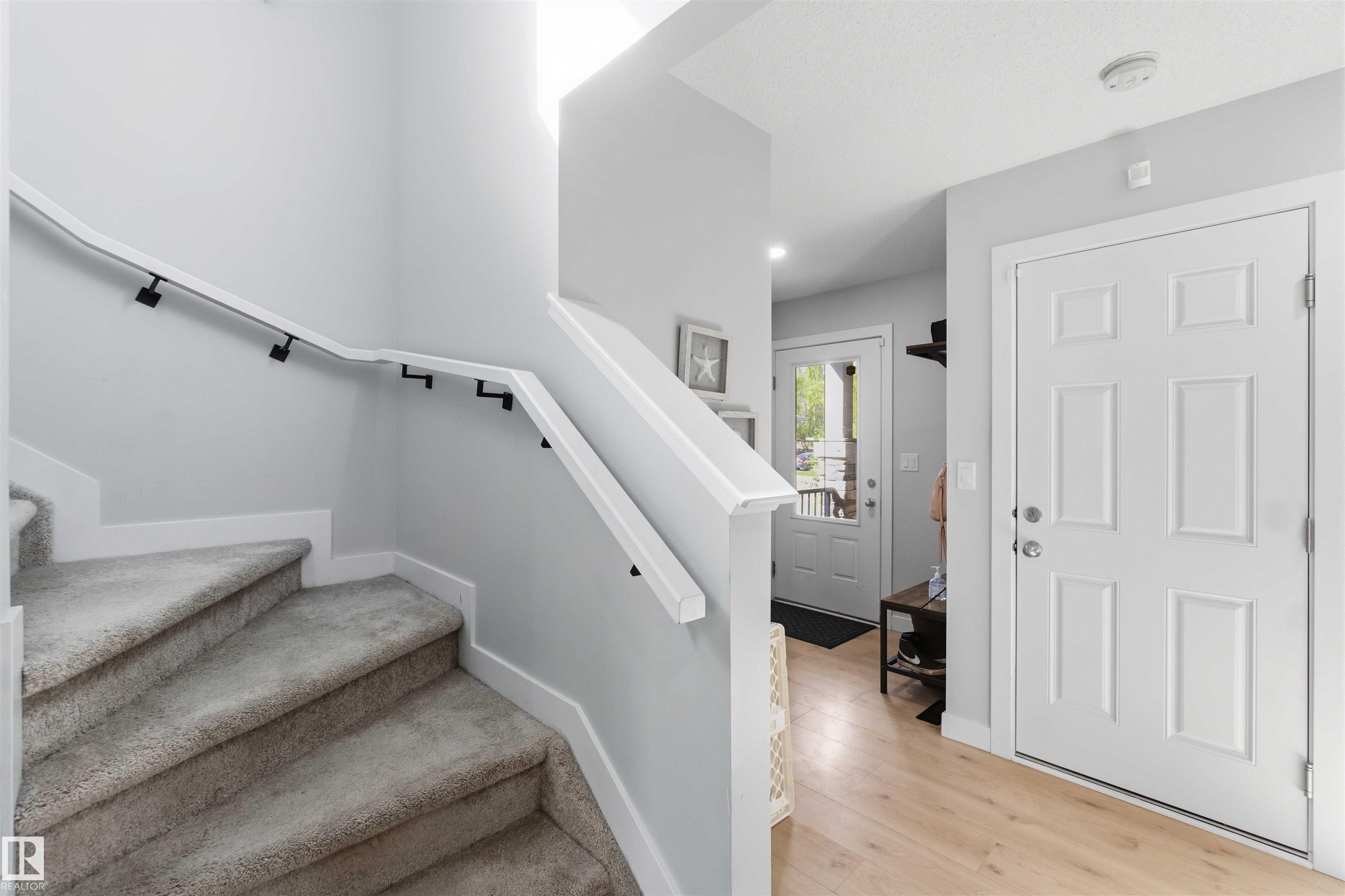 Photo 7 at 5129 Lark Crescent NW, Kinglet Gardens, Edmonton