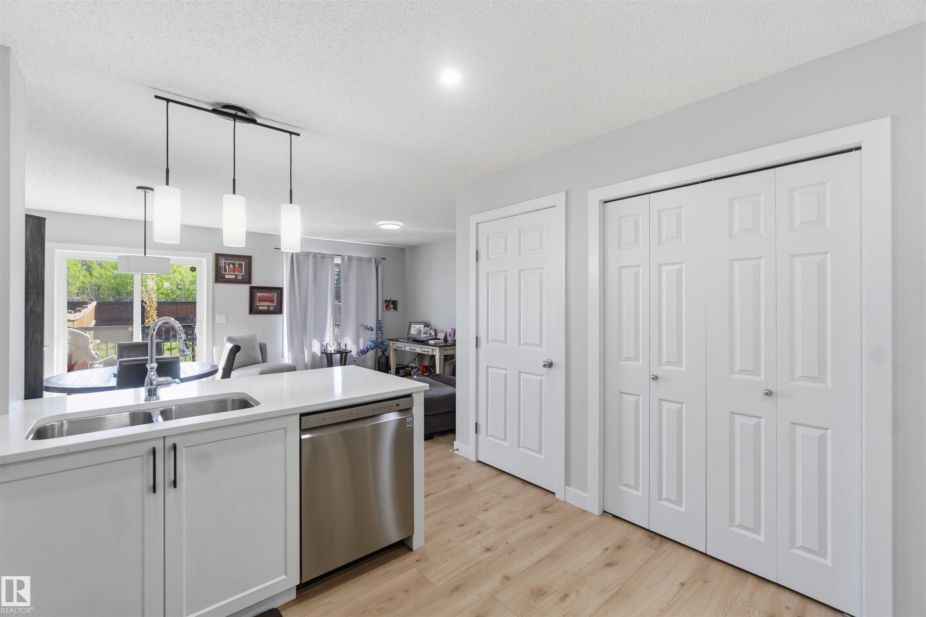 Photo 9 at 5129 Lark Crescent NW, Kinglet Gardens, Edmonton