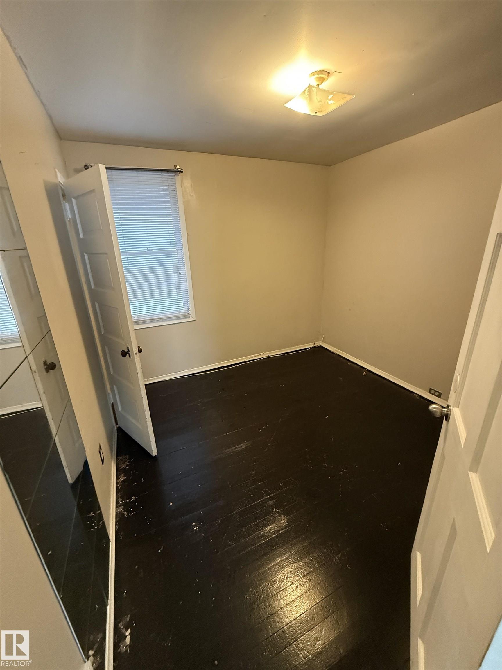 Photo 30 at 11121 127 Street NW, Inglewood, Edmonton