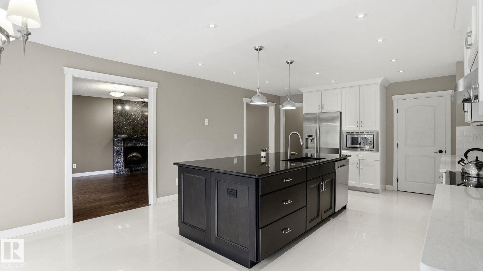 Photo 16 at 303 Westridge Road NW, Westridge, Edmonton