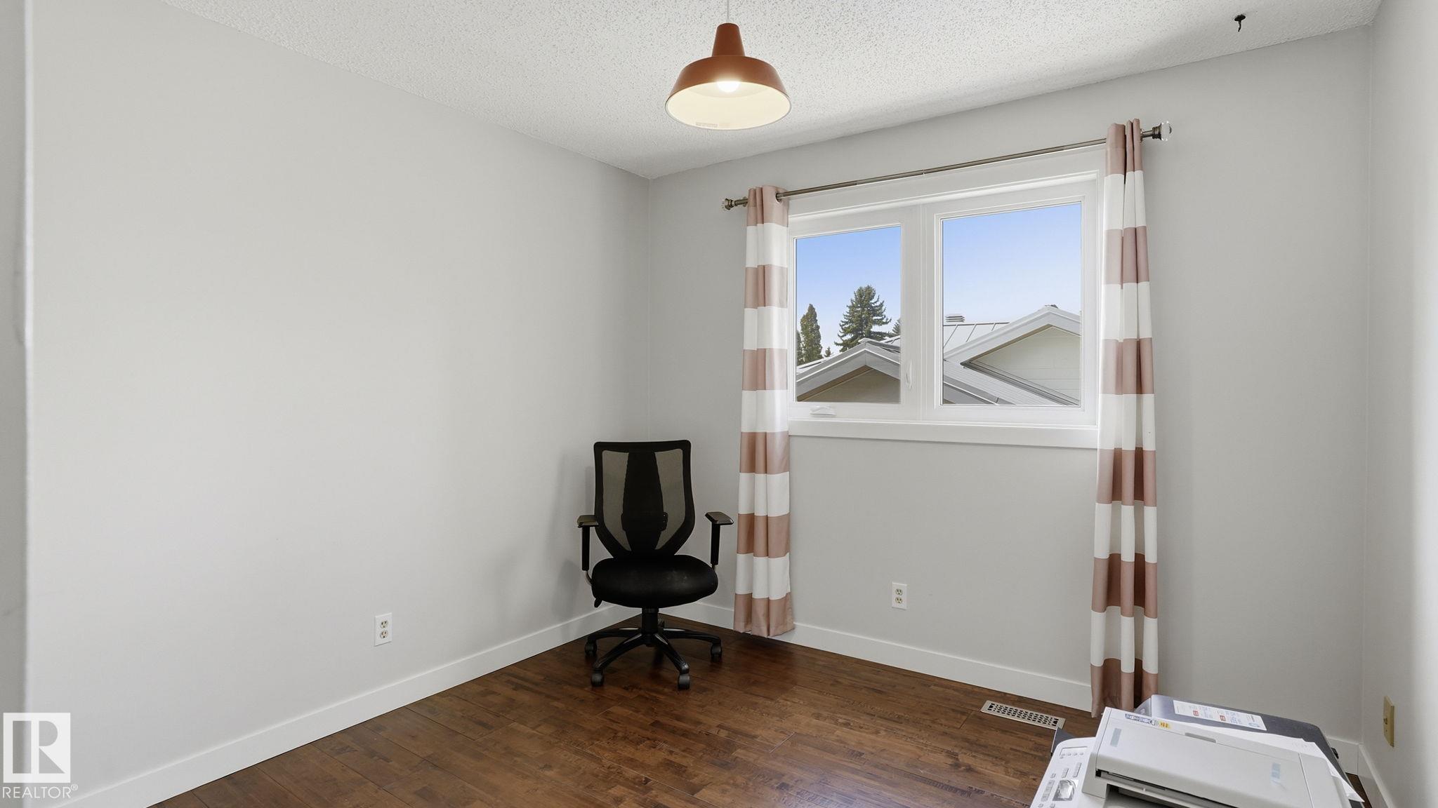 Photo 34 at 303 Westridge Road NW, Westridge, Edmonton