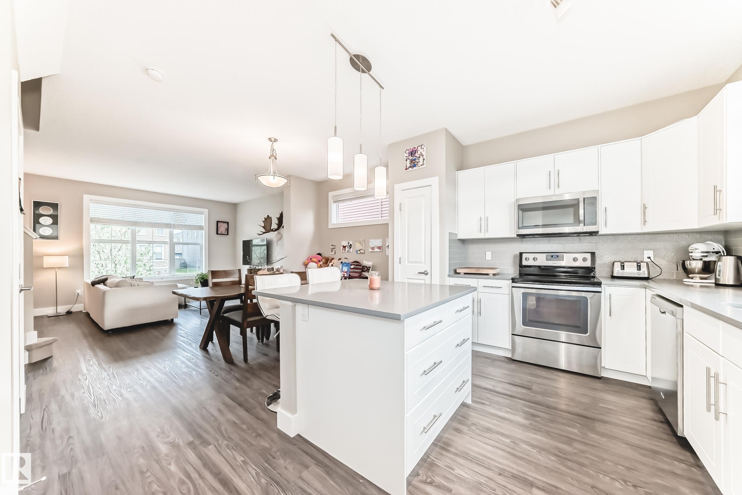 Photo 9 at 2125 24 Street NW, Laurel, Edmonton