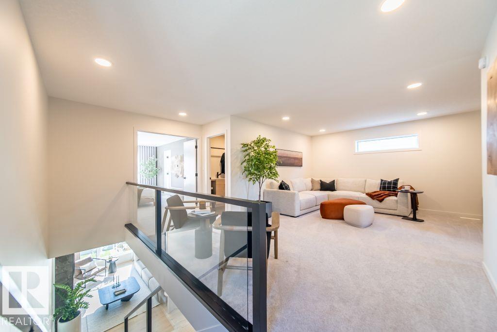 Photo 11 at 22 Devonshire Drive S, Hillshire, Sherwood Park