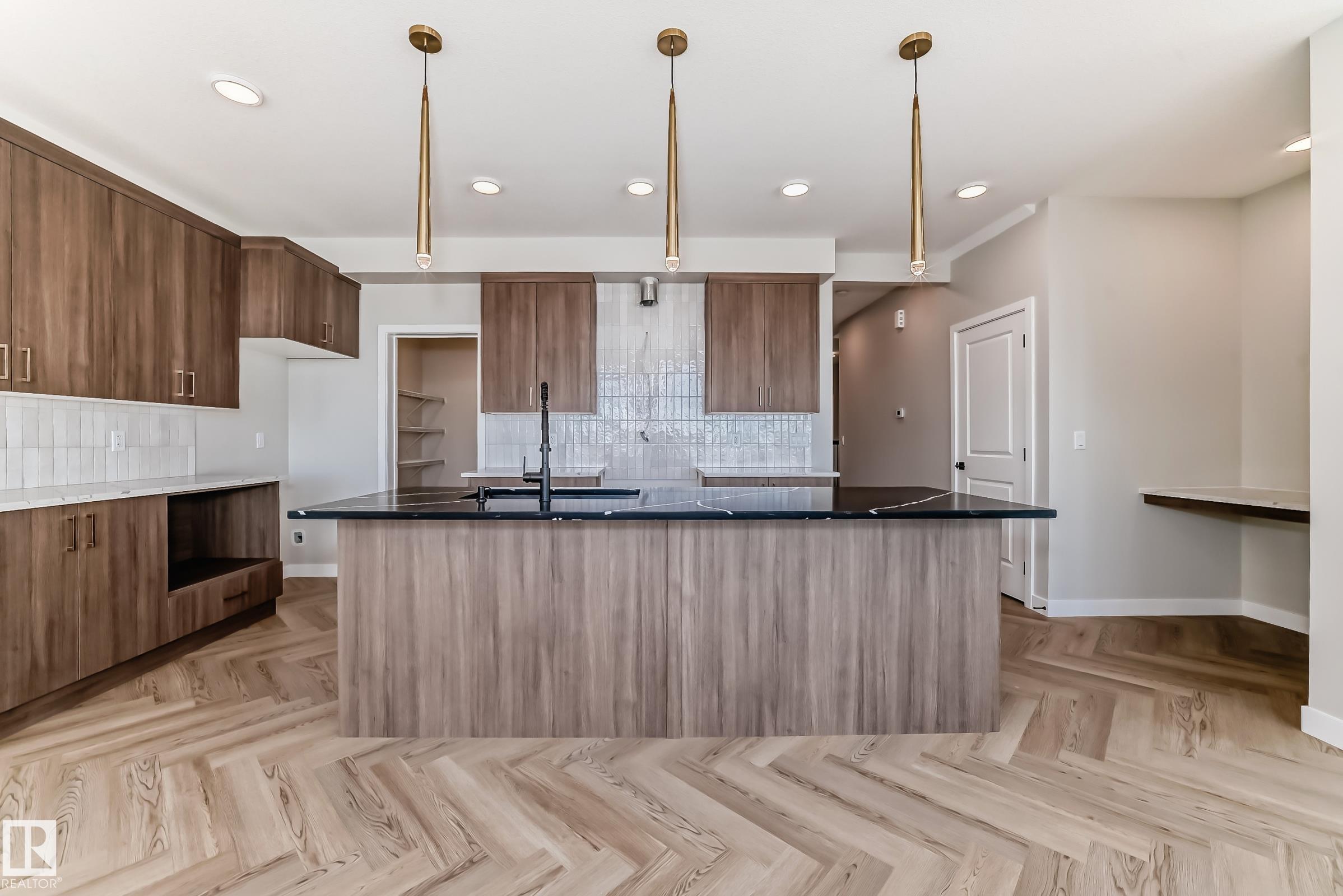 20612 43 Avenue NW, Edgemont, Edmonton