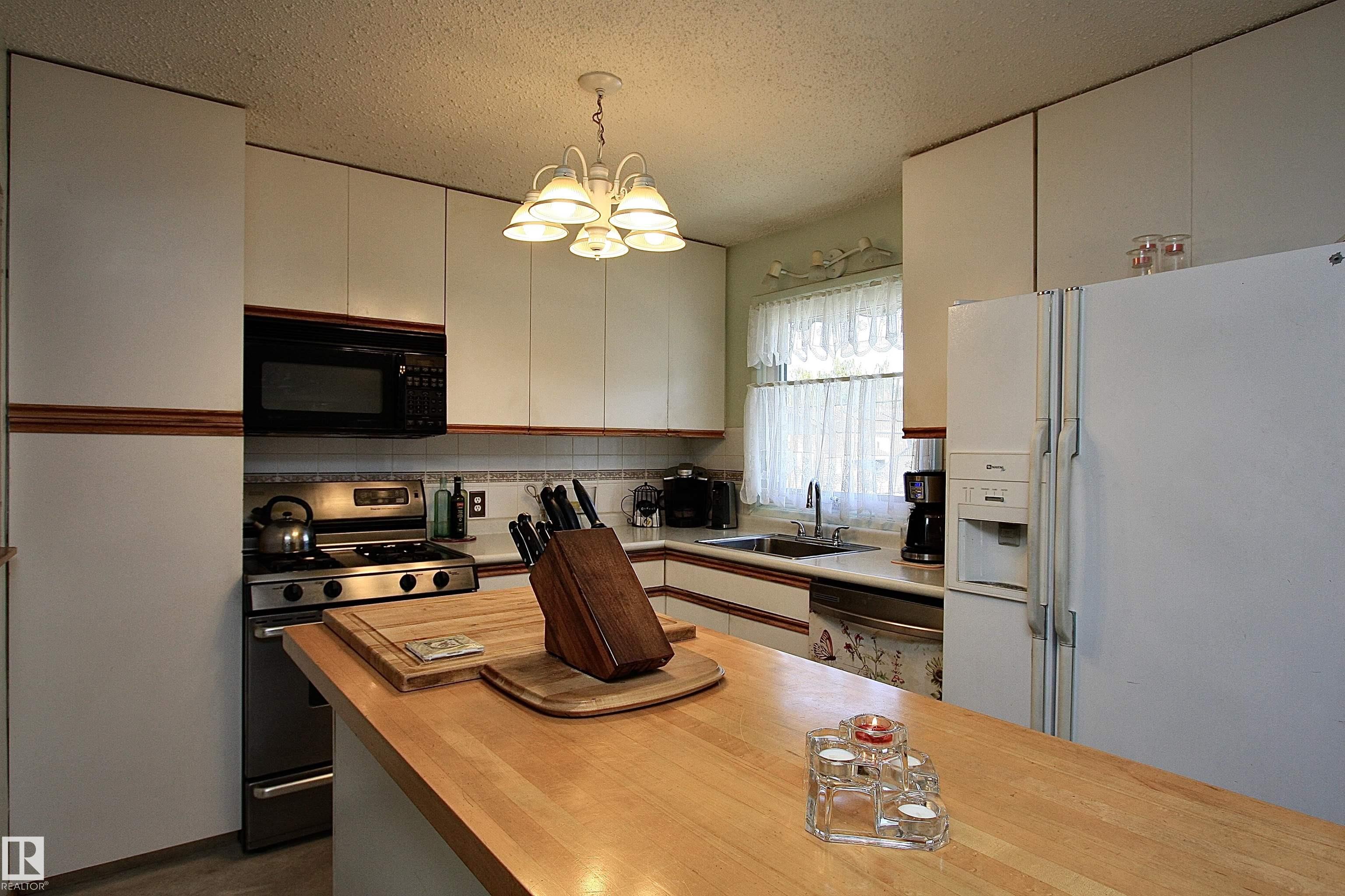 Photo 15 at 13315 136 Street NW, Wellington, Edmonton