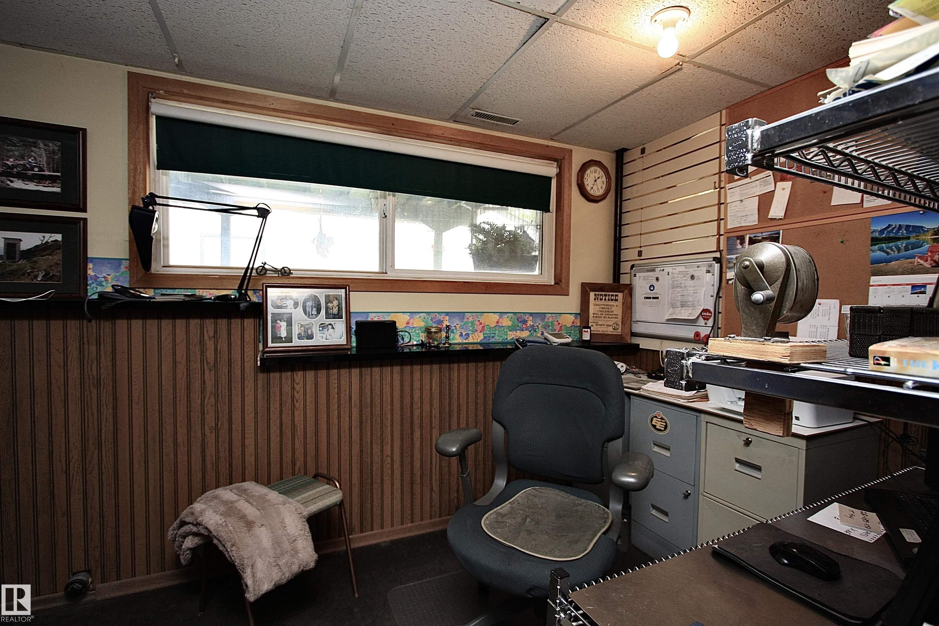Photo 34 at 13315 136 Street NW, Wellington, Edmonton