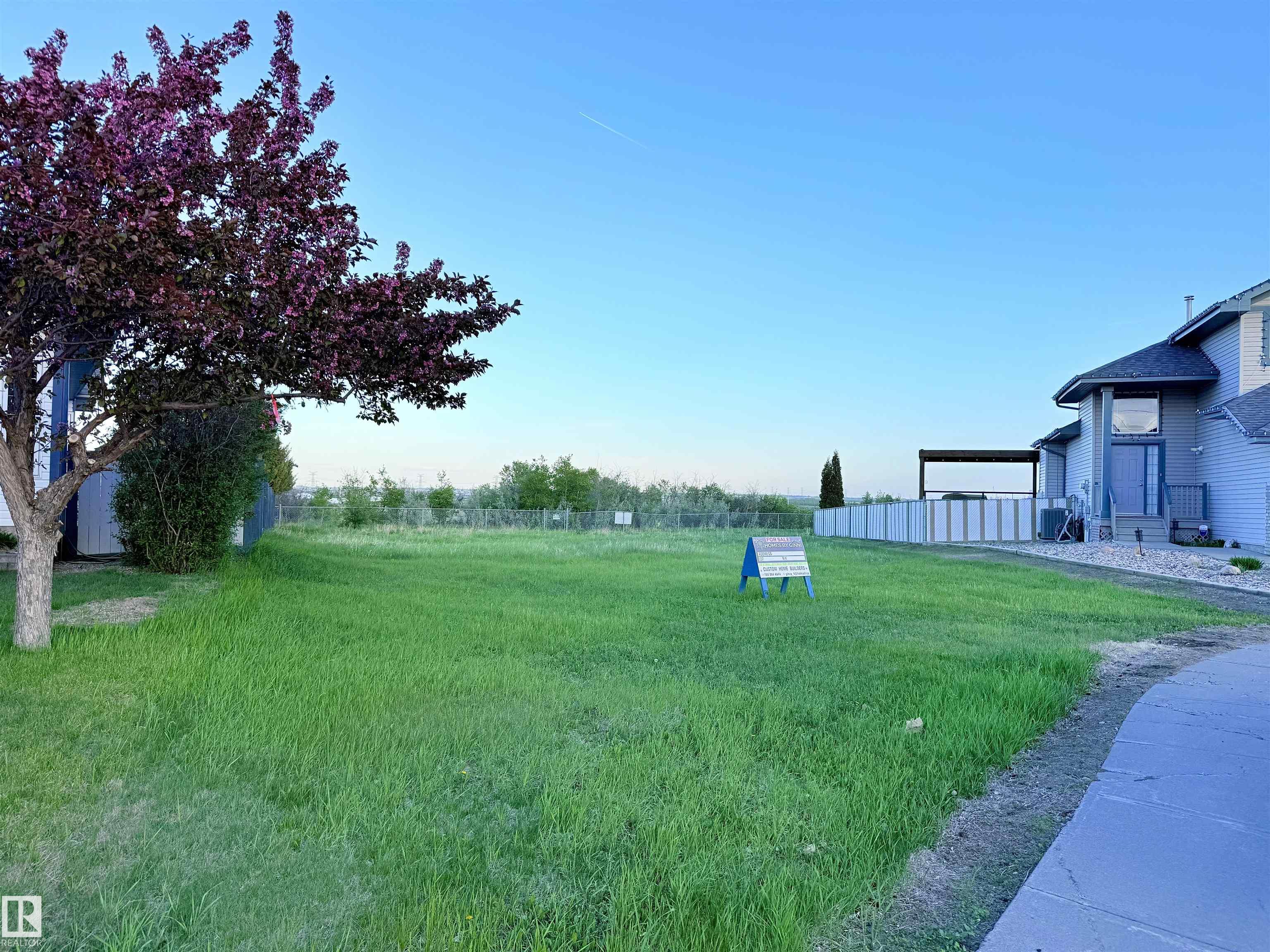 14411 16 Street NW, Fraser, Edmonton