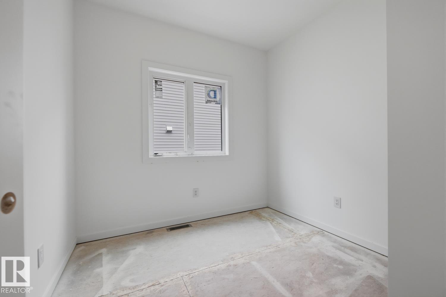 Photo 10 at 11327 122 Street NW, Inglewood, Edmonton