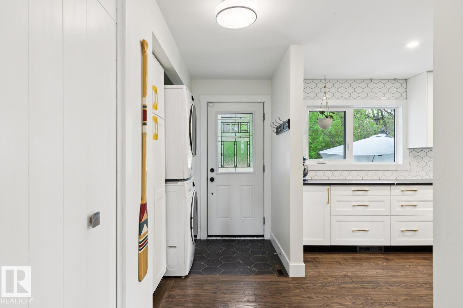 Photo 34 at 13615 Buena Vista Road NW, Laurier Heights, Edmonton