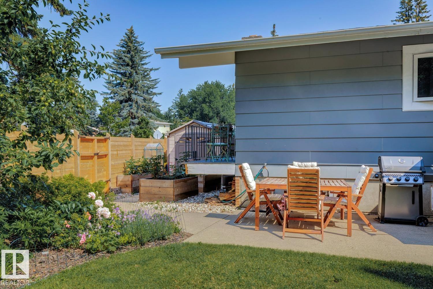 https://zimg.paragon.ice.com/ParagonImages/Property/PM/RAE/225402840/53/0/0/36bfe347e99bc1e85480baea8d2b1f62/1/a6d2b158c8dd7d42c72d0324a7d27713/225402840-f5dd7d77-53ab-4159-b7b7-1ebcbd39a908.JPG
