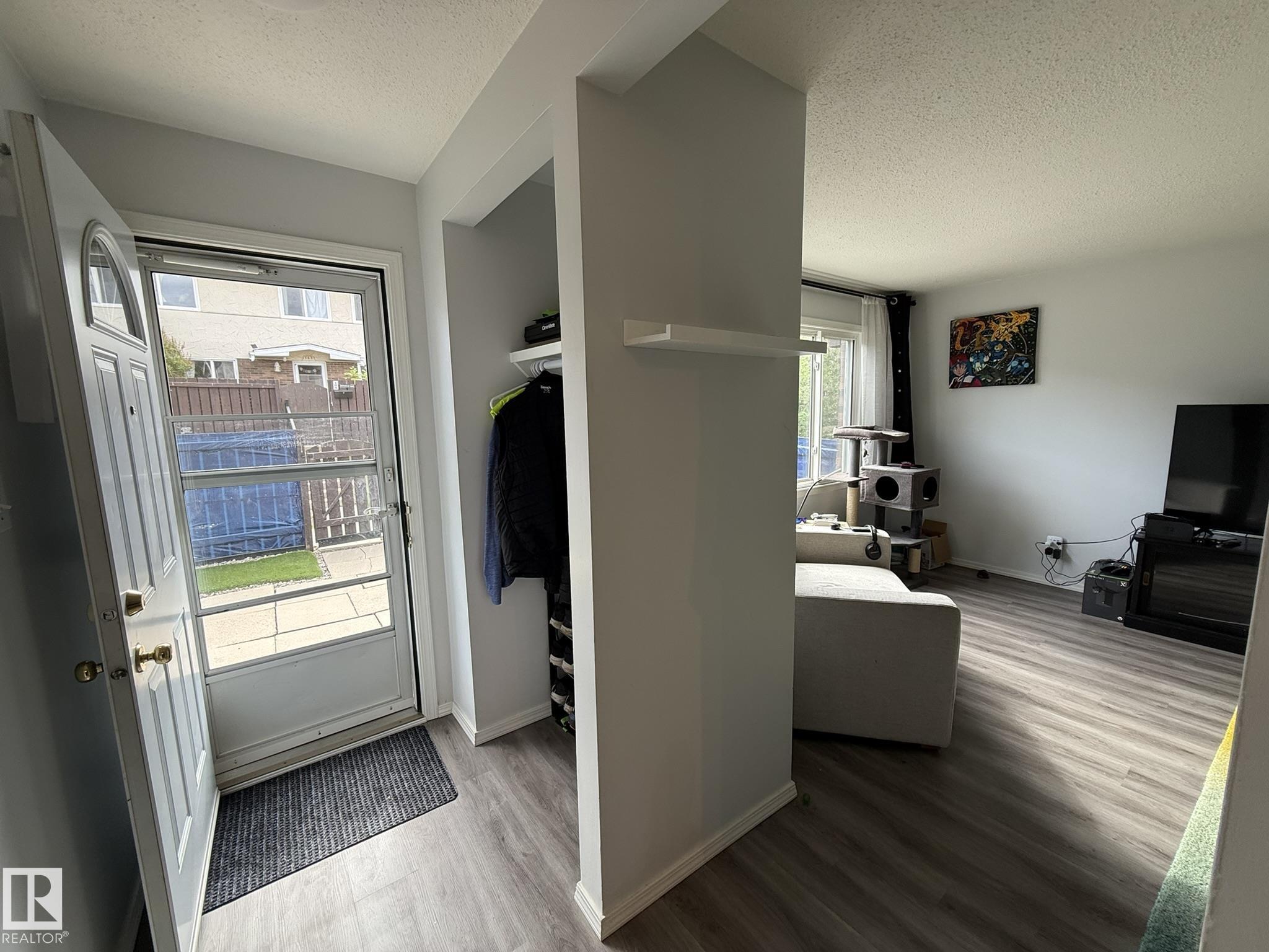 166 Roseland Village NW, Northmount, Edmonton