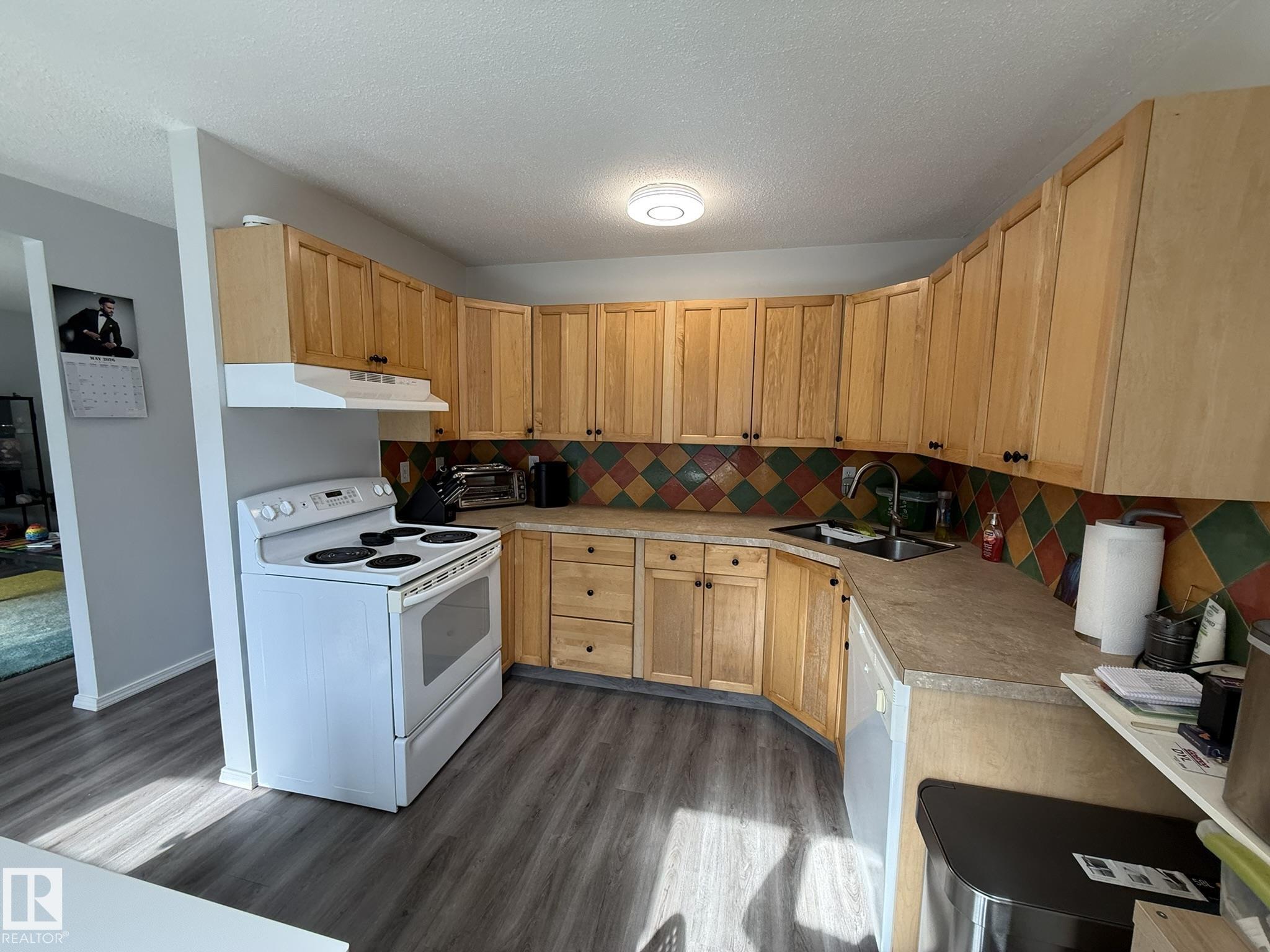 Photo 11 at 166 Roseland Village NW, Northmount, Edmonton