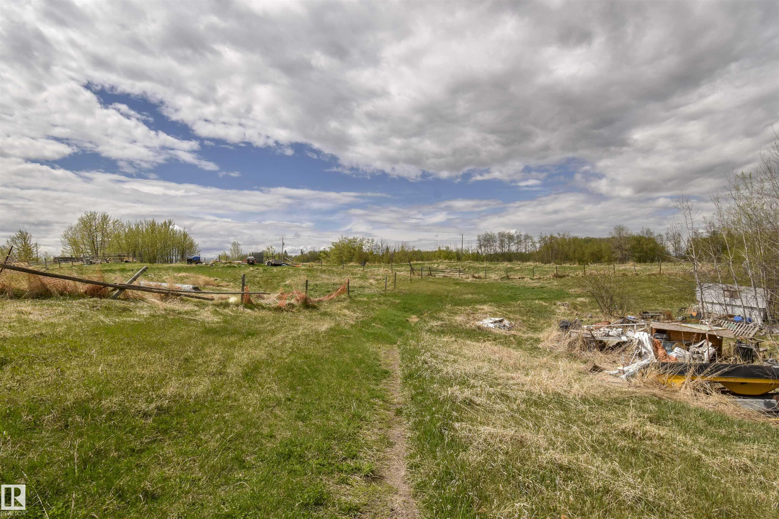 Photo 10 at 53205A Rge Rd 35, None, Rural Parkland County
