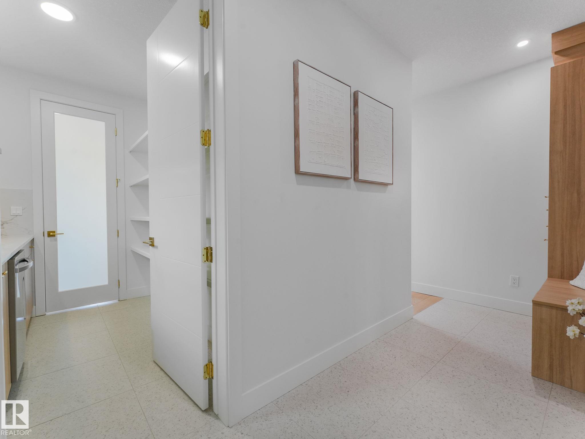 Photo 27 at 33 Birkshire Crescent, Hillshire, Sherwood Park