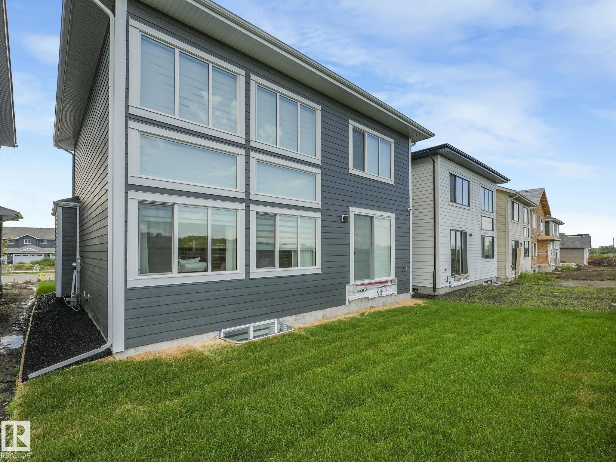 33 Birkshire Crescent, Hillshire, Sherwood Park