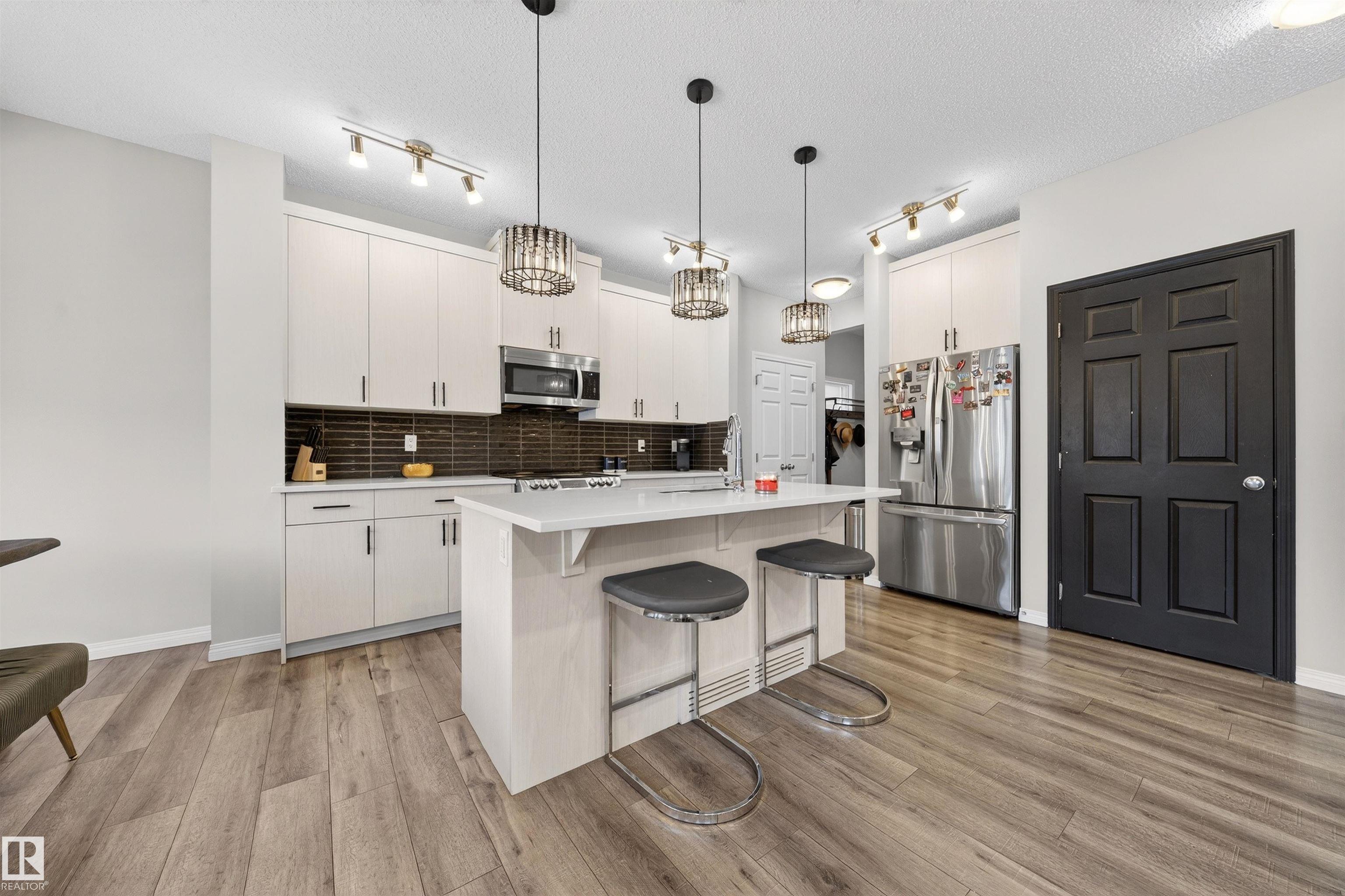 6085 King Landing SW, Keswick, Edmonton