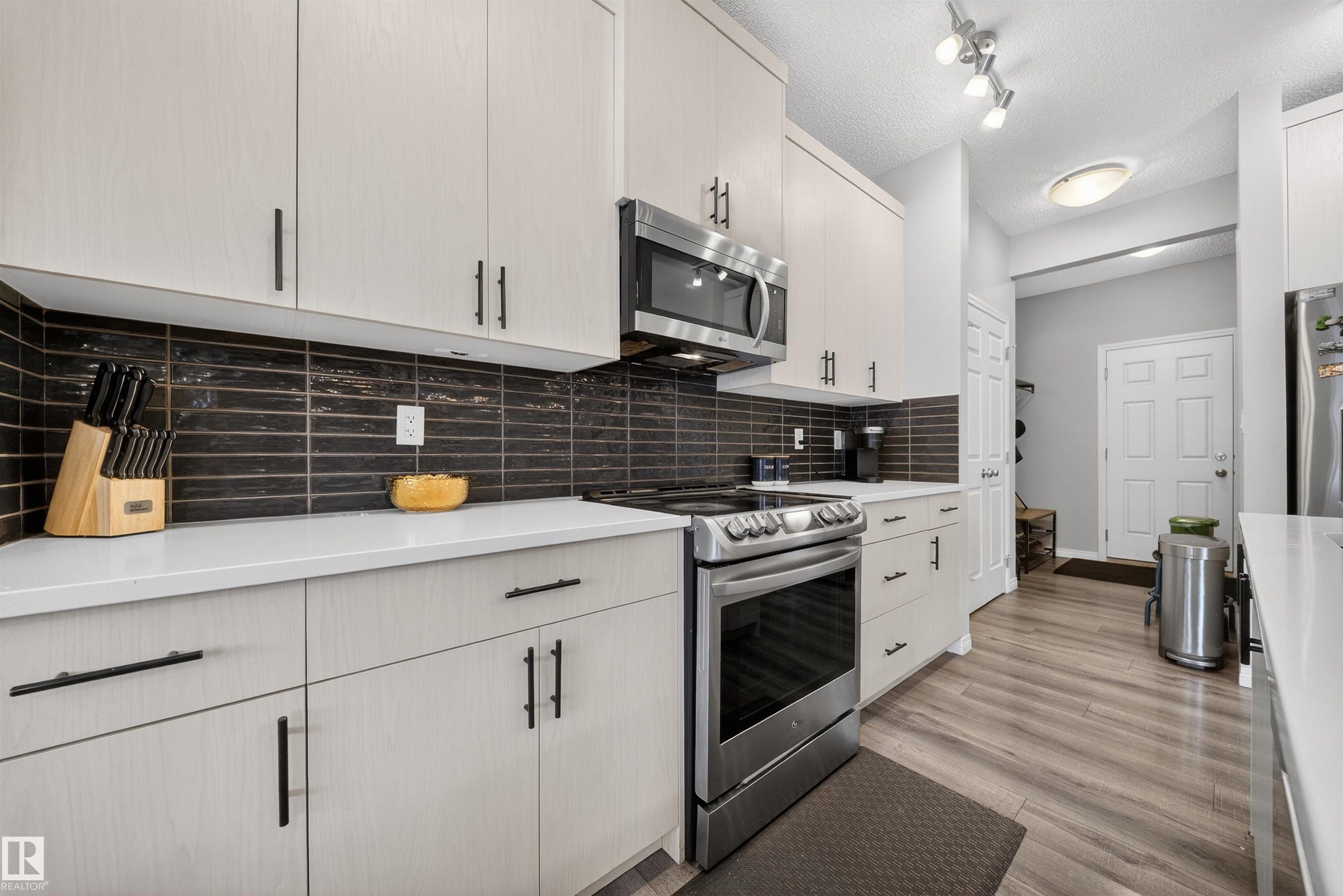 Photo 9 at 6085 King Landing SW, Keswick, Edmonton