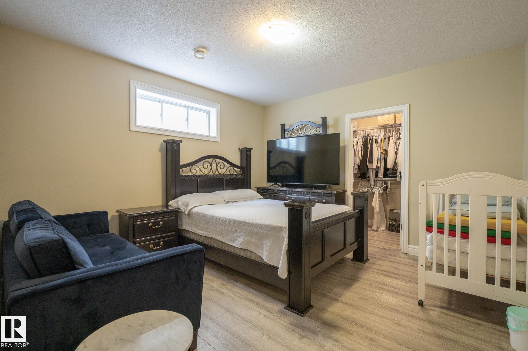 Photo 14 at 1033 Chahley Lane NW, Cameron Heights, Edmonton