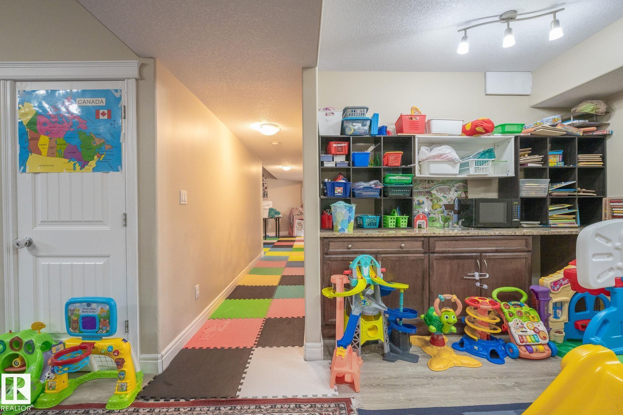 Photo 20 at 1033 Chahley Lane NW, Cameron Heights, Edmonton