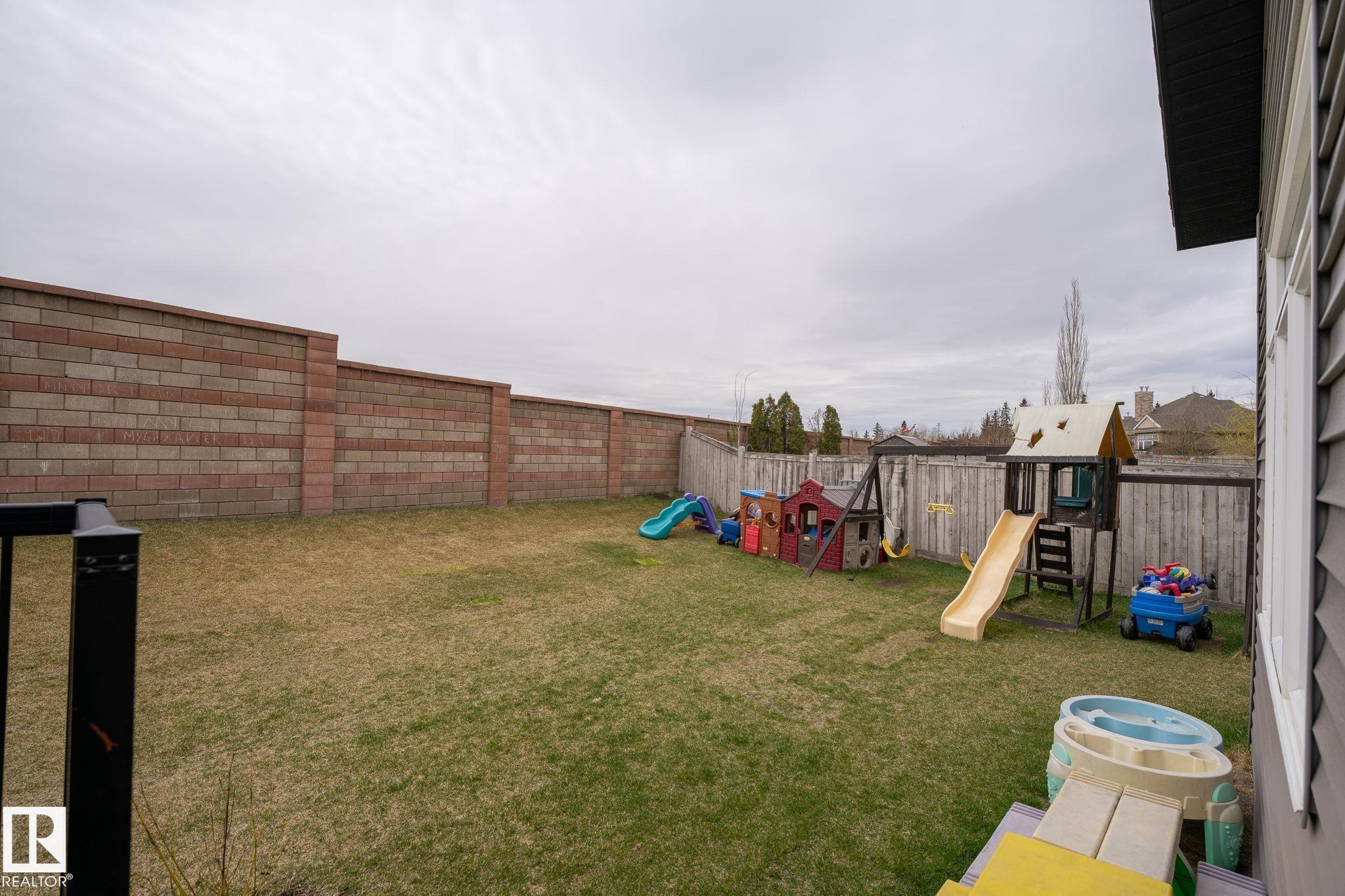 Photo 7 at 1033 Chahley Lane NW, Cameron Heights, Edmonton
