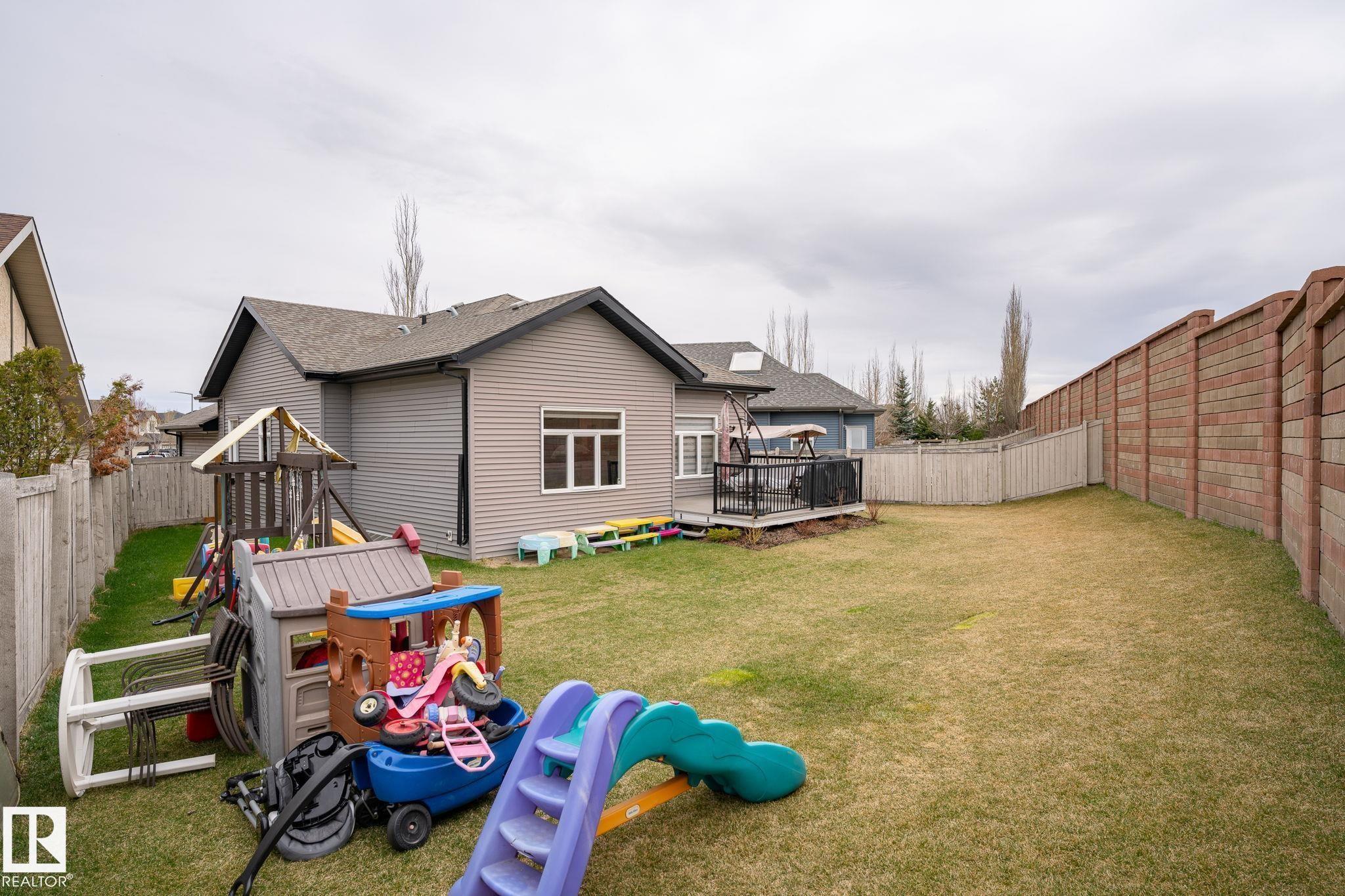 Photo 8 at 1033 Chahley Lane NW, Cameron Heights, Edmonton